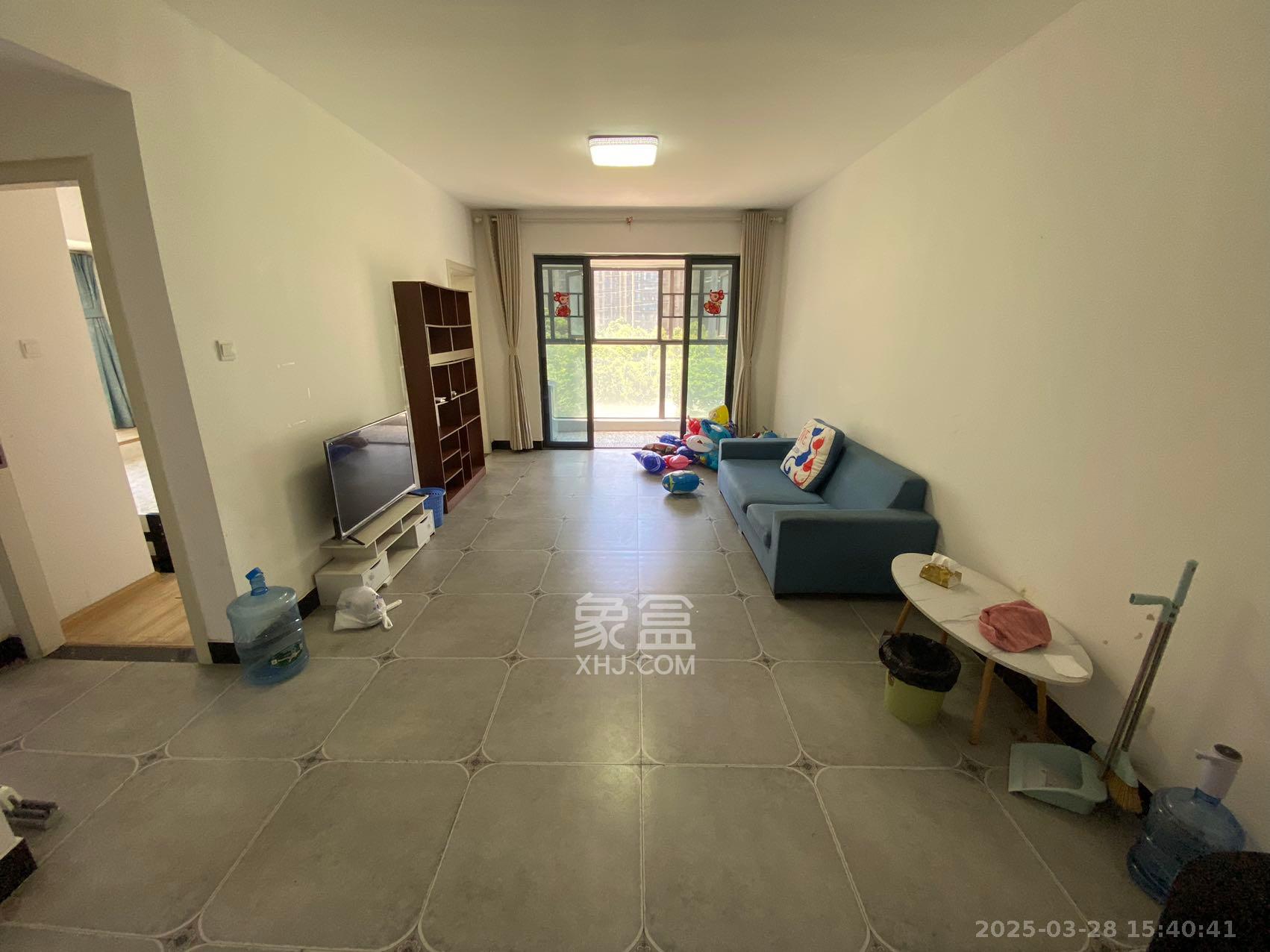 南山十里天池 3室2厅1卫 2000.0元/月 南山十里天池 3室2厅1卫 2000.0元/月室内图