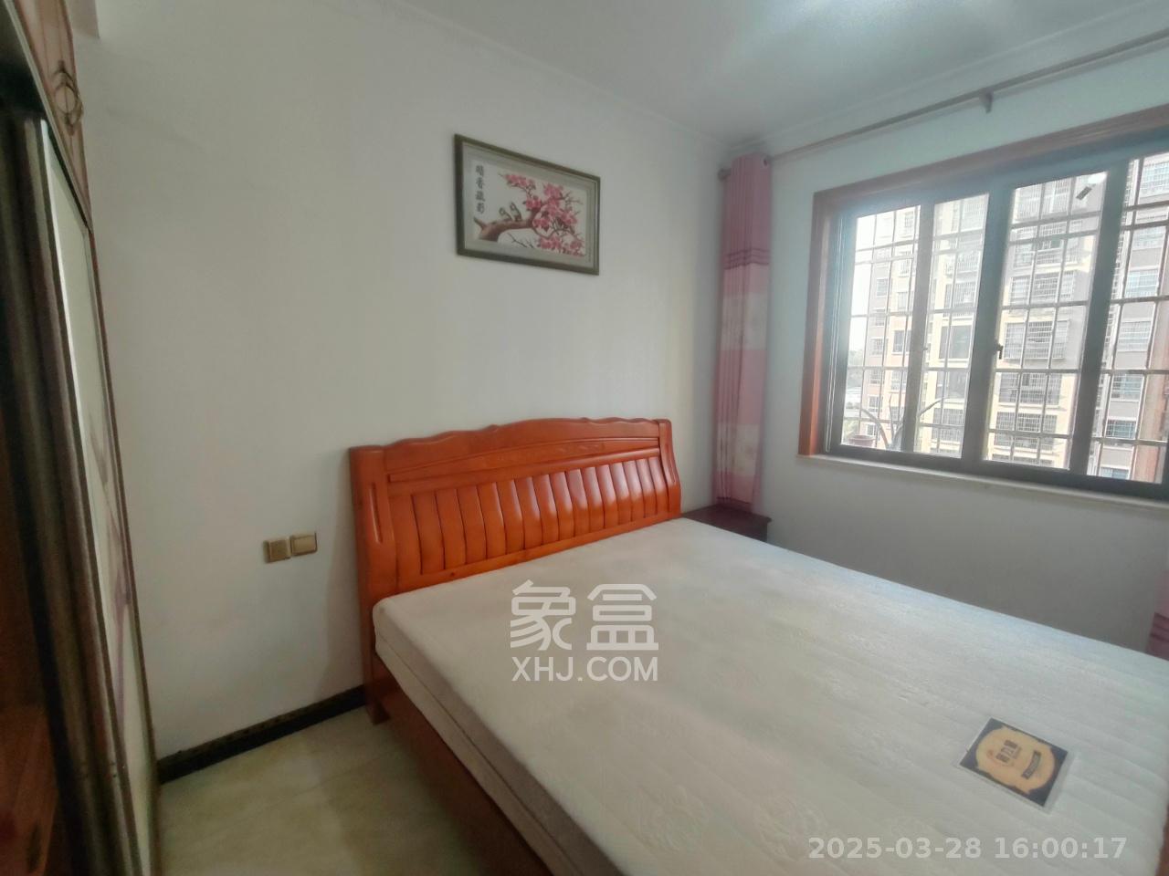 华龙家园(和泰家园) 3室2厅1卫 1700.0元/月 华龙家园(和泰家园) 3室2厅1卫 1700.0元/月室内图