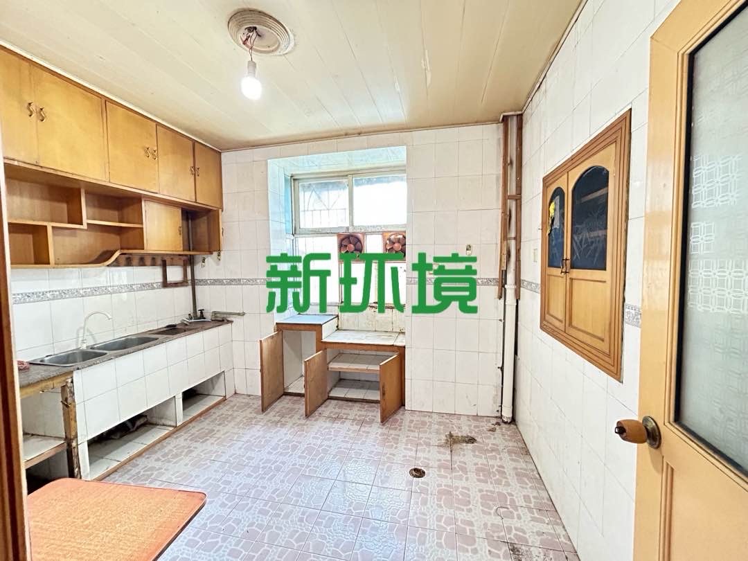 武装部宿舍 3室2厅2卫 53.8万 武装部宿舍 3室2厅2卫 53.8万客厅