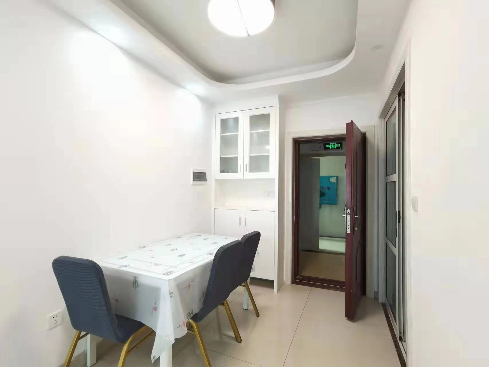 中国铁建金色蓝庭 1室1厅1卫 1600.0元/月 中国铁建金色蓝庭 1室1厅1卫 1600.0元/月室内图