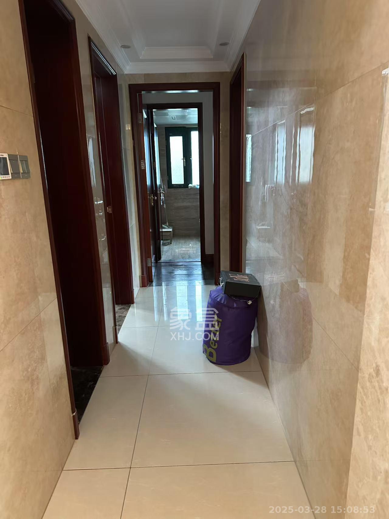 恒大城 3室2厅2卫 3800.0元/月 恒大城 3室2厅2卫 3800.0元/月室内图