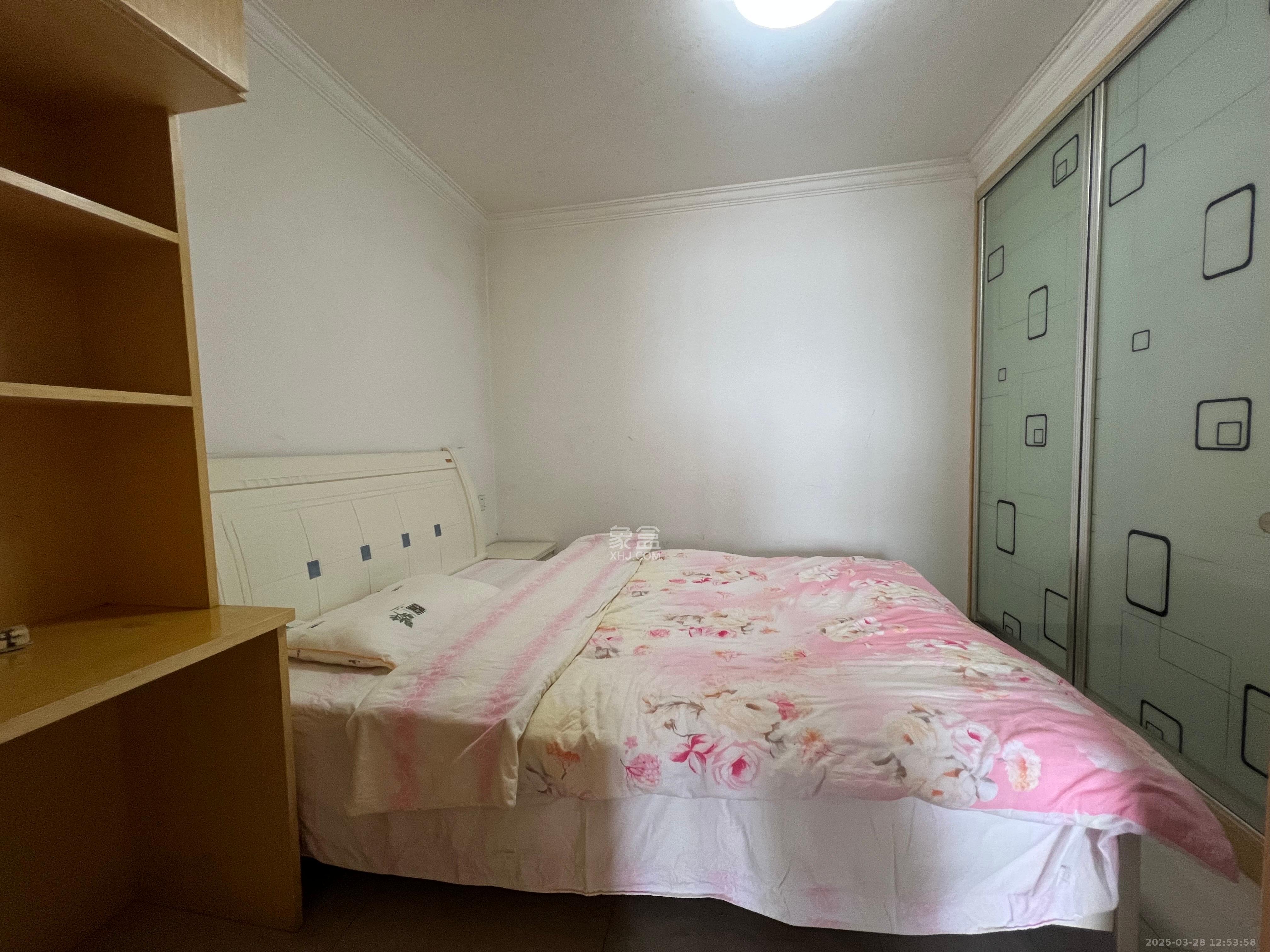 金色loft(鑫秋大厦) 2室1厅1卫 2100.0元/月 金色loft(鑫秋大厦) 2室1厅1卫 2100.0元/月室内图