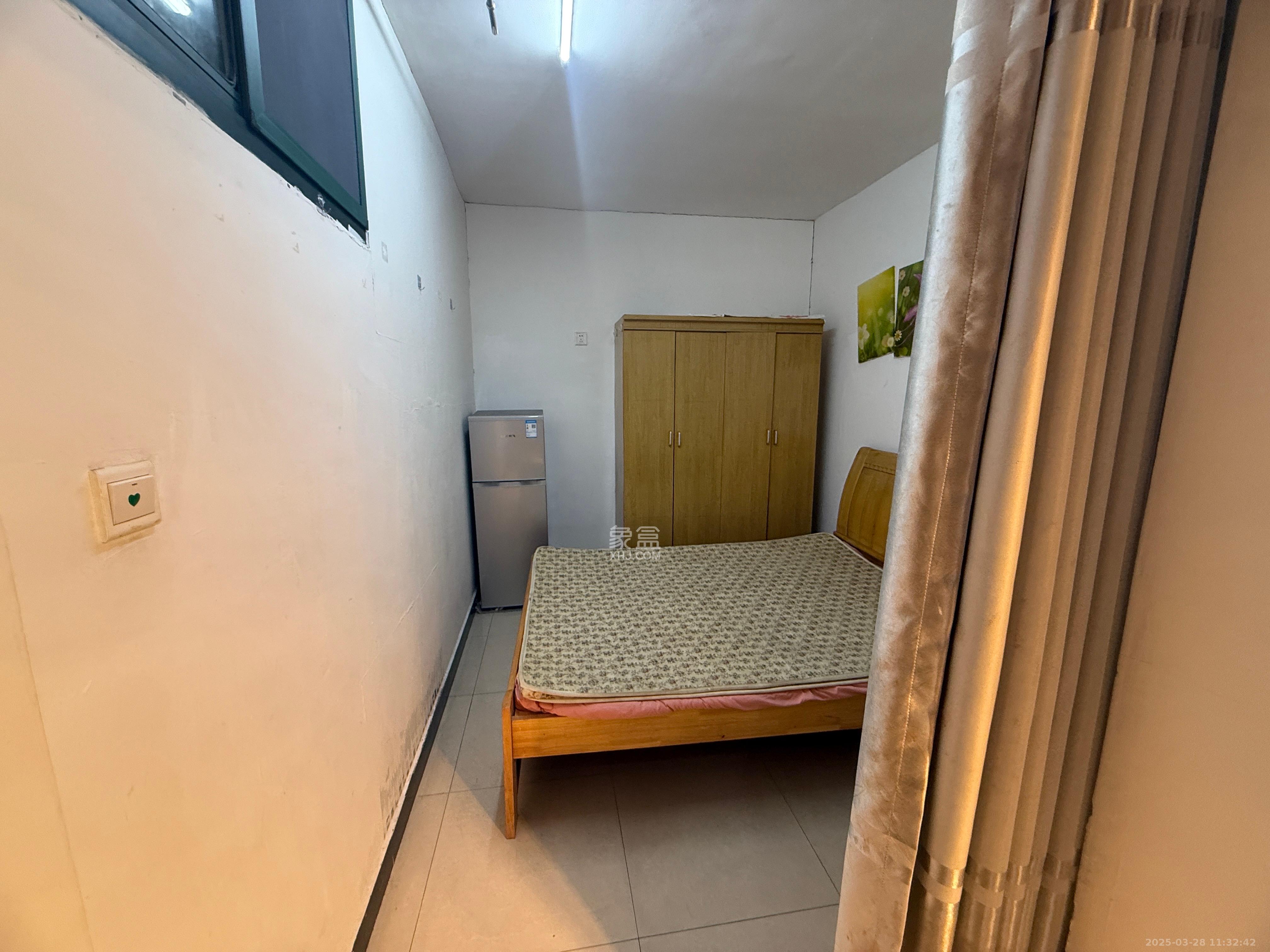 岳华嘉园 1室0厅1卫 750.0元/月 岳华嘉园 1室0厅1卫 750.0元/月室内图