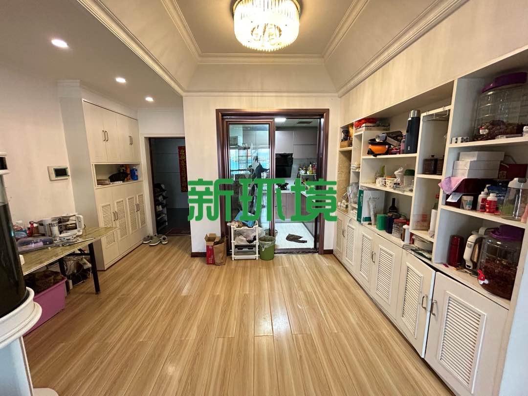 逸臣中央 3室2厅2卫 2500.0元/月 逸臣中央 3室2厅2卫 2500.0元/月室内图