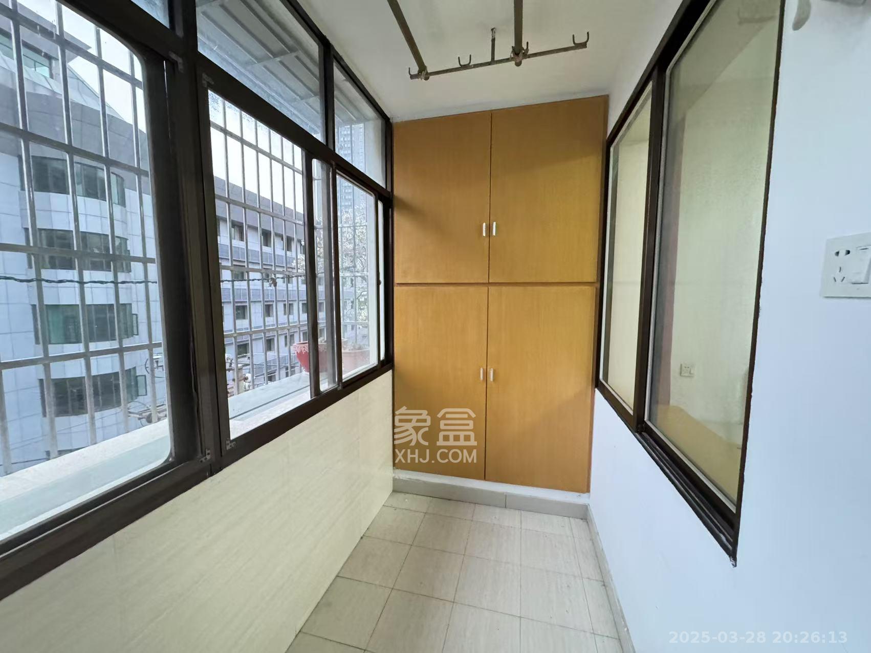 龍驤客運湘運宿舍  3室1廳1衛(wèi)   2100.00元/月室內圖