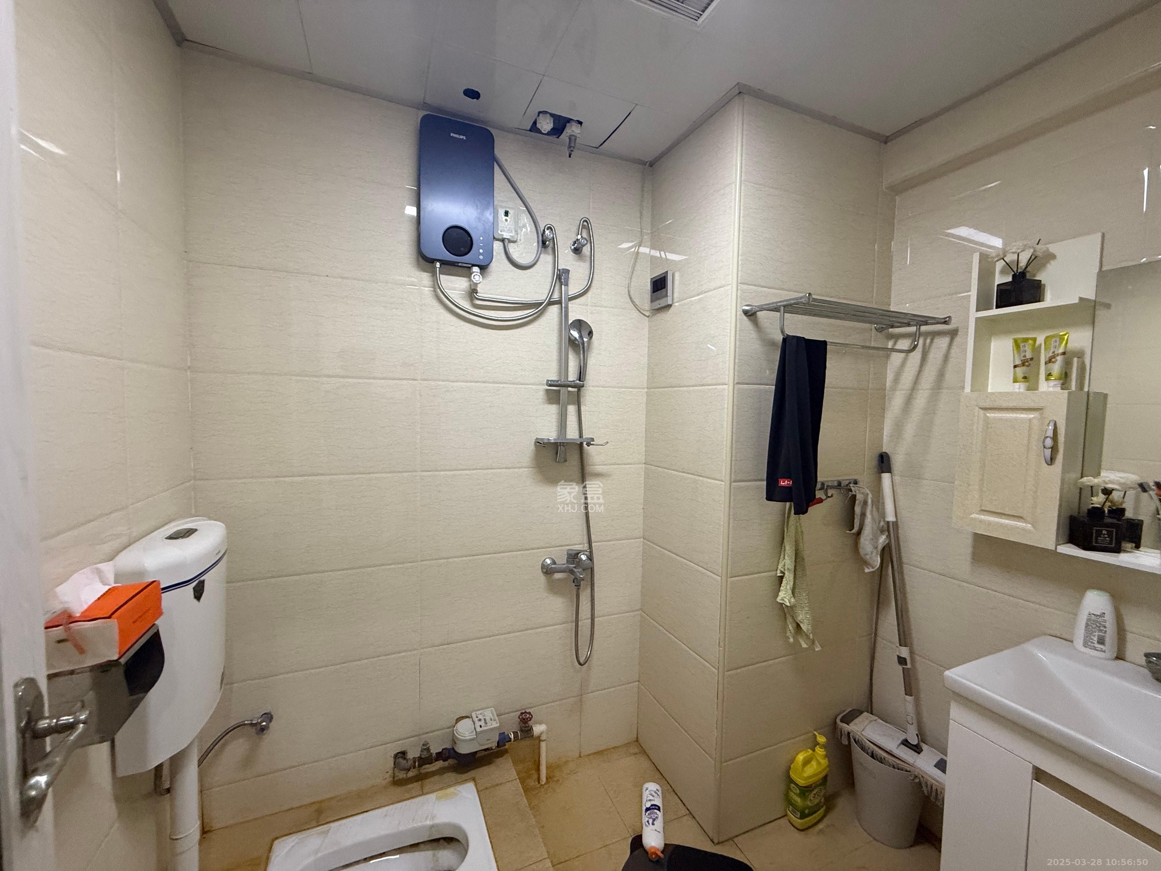 东怡外国(南湖一号) 1室1厅1卫 2500.0元/月 东怡外国(南湖一号) 1室1厅1卫 2500.0元/月室内图