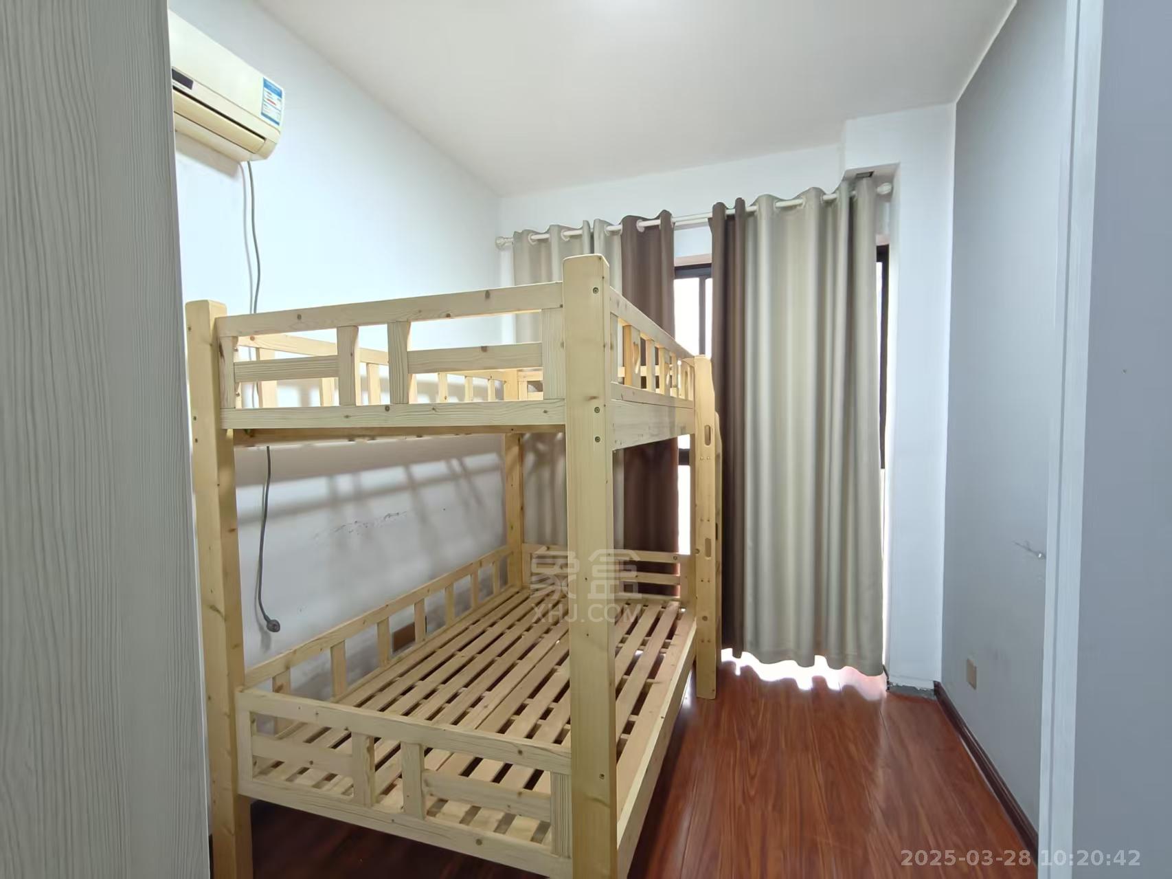 奥园广场 4室2厅1卫 2000.0元/月 奥园广场 4室2厅1卫 2000.0元/月室内图