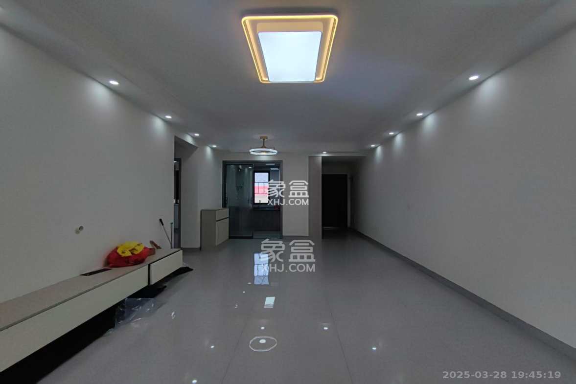 湾田望江府 4室2厅2卫 2200.0元/月 湾田望江府 4室2厅2卫 2200.0元/月室内图