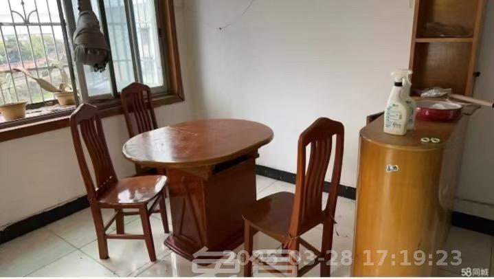 新天小区  2室2厅1卫    1500.0元/月室内图