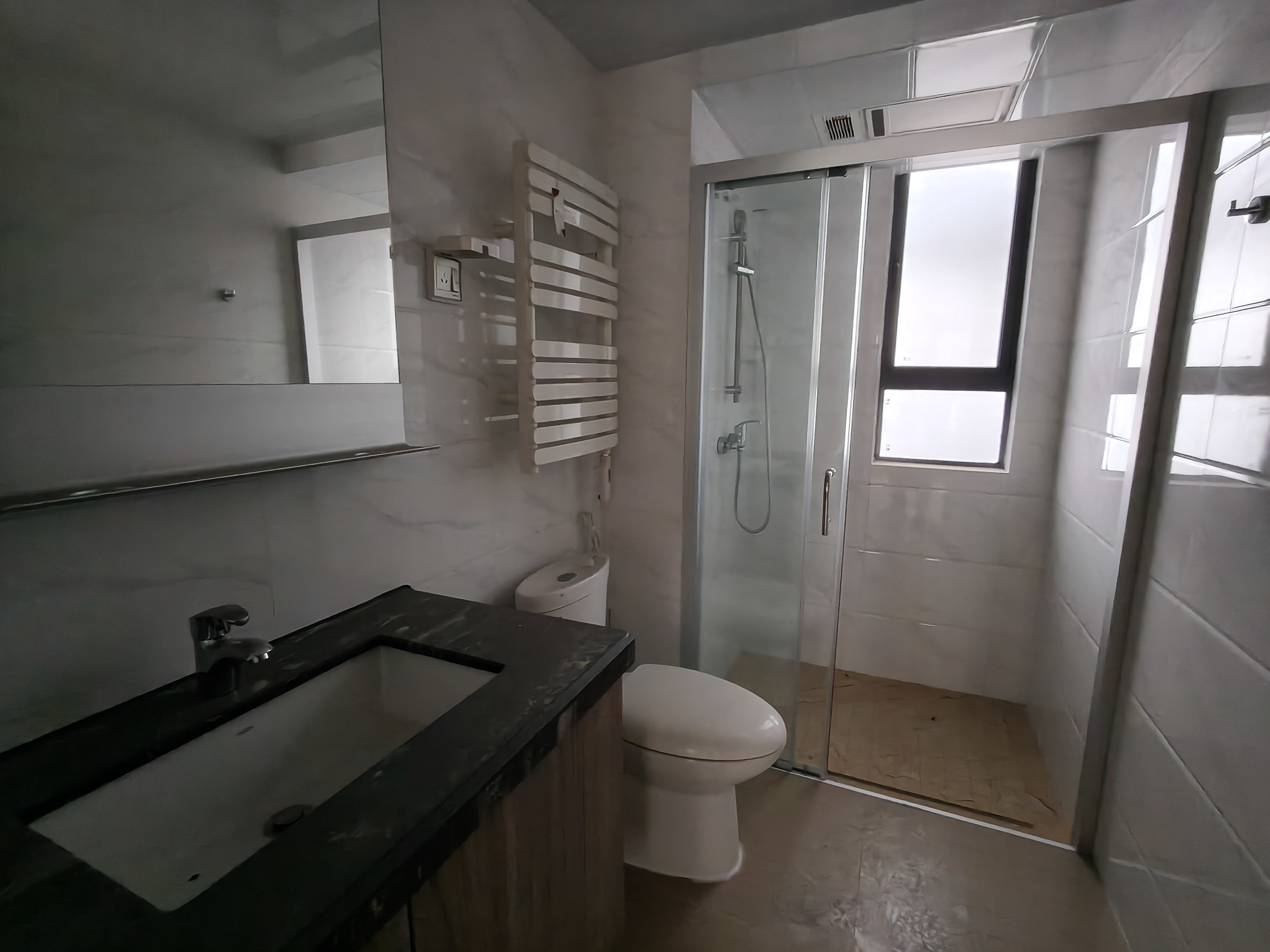 碧桂园梓山府 3室2厅2卫 1500.0元/月 碧桂园梓山府 3室2厅2卫 1500.0元/月室内图