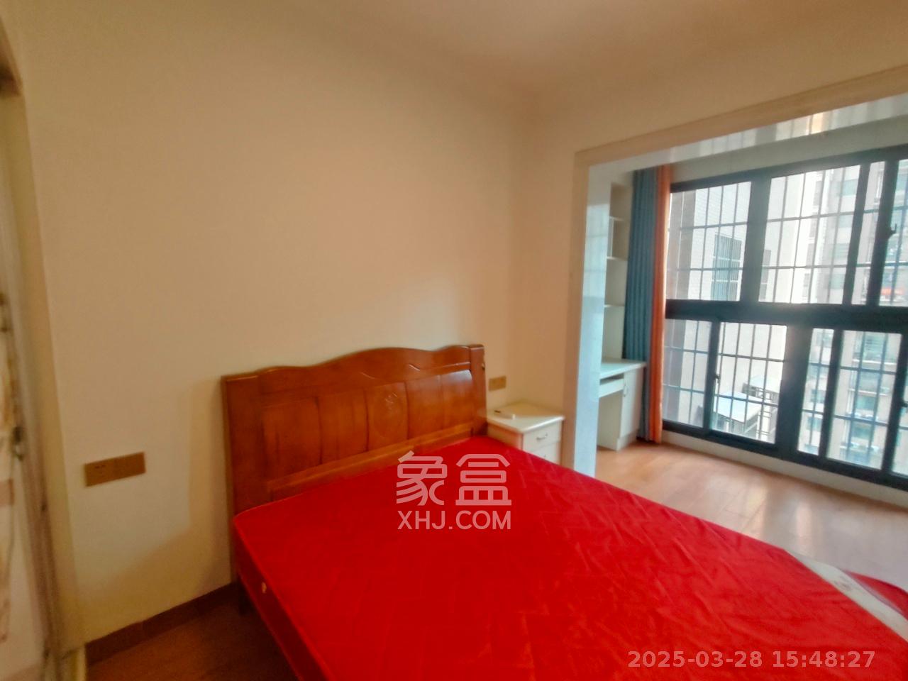 华龙家园(和泰家园) 3室2厅2卫 2100.0元/月 华龙家园(和泰家园) 3室2厅2卫 2100.0元/月室内图