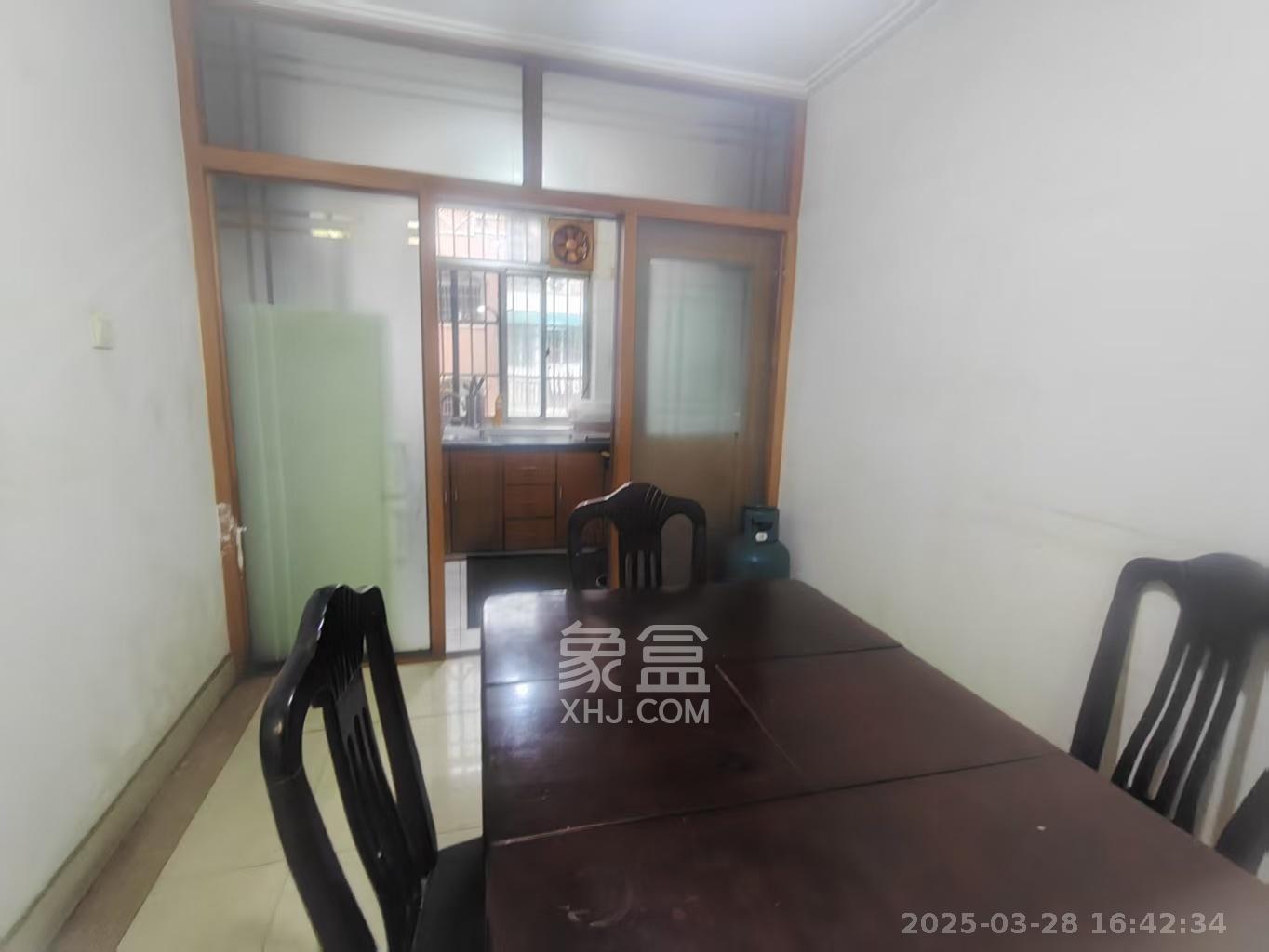 新塘垅小区(高桥物流园) 3室2厅1卫 1800.0元/月 新塘垅小区(高桥物流园) 3室2厅1卫 1800.0元/月室内图