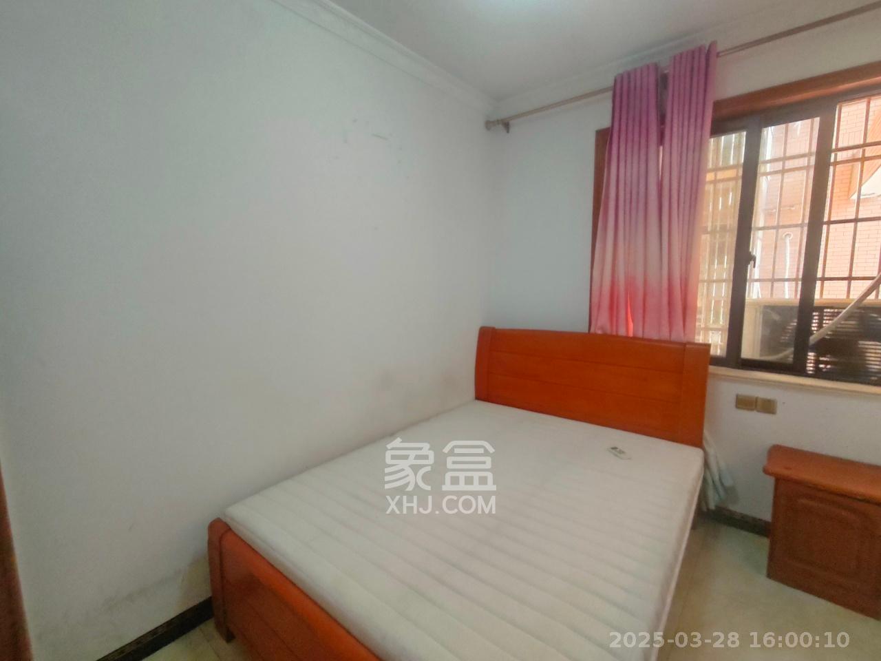 华龙家园(和泰家园) 3室2厅1卫 1700.0元/月 华龙家园(和泰家园) 3室2厅1卫 1700.0元/月室内图