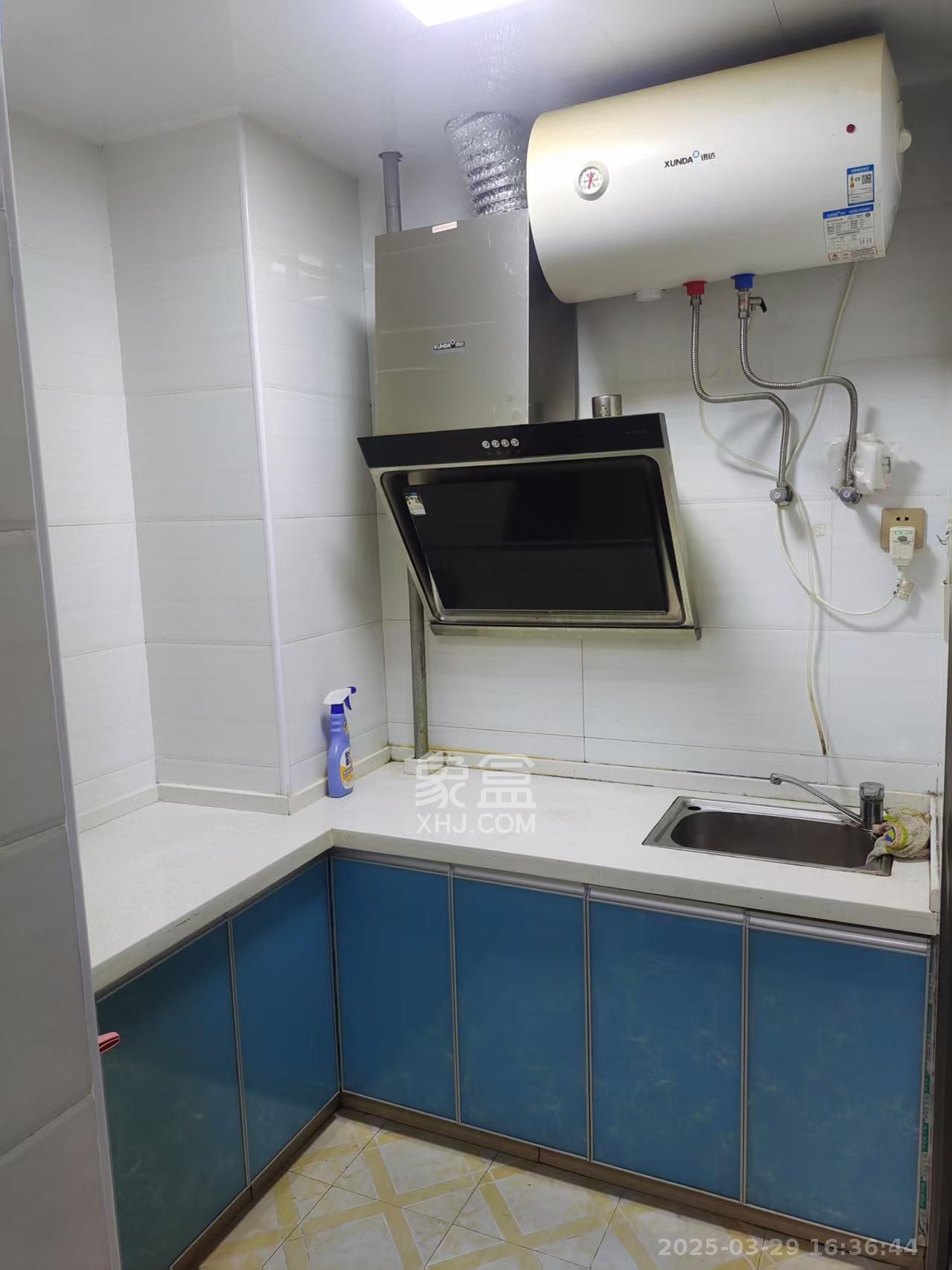 嘉顺苑 1室1厅1卫 1100.0元/月 嘉顺苑 1室1厅1卫 1100.0元/月室内图