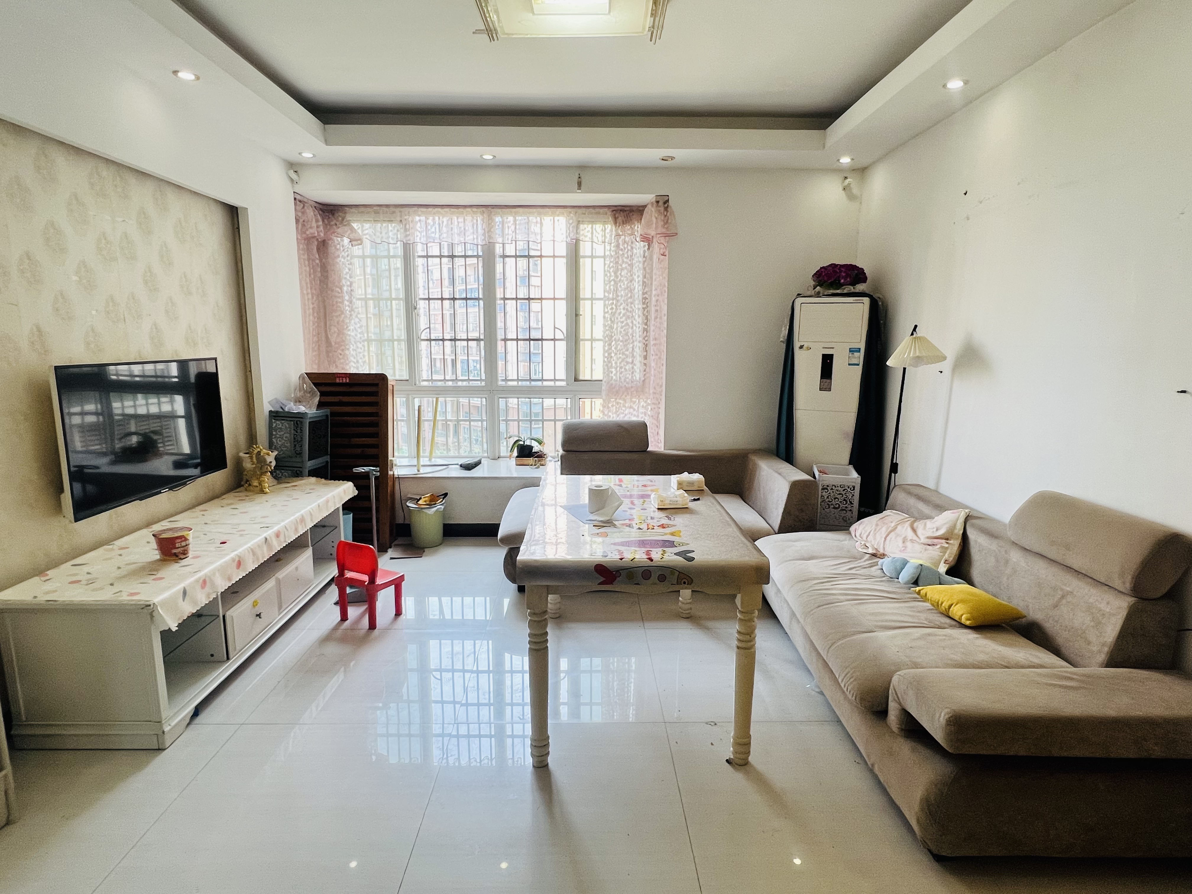 学府花园(文苑瑞景) 3室2厅2卫 1500.0元/月 学府花园(文苑瑞景) 3室2厅2卫 1500.0元/月室内图