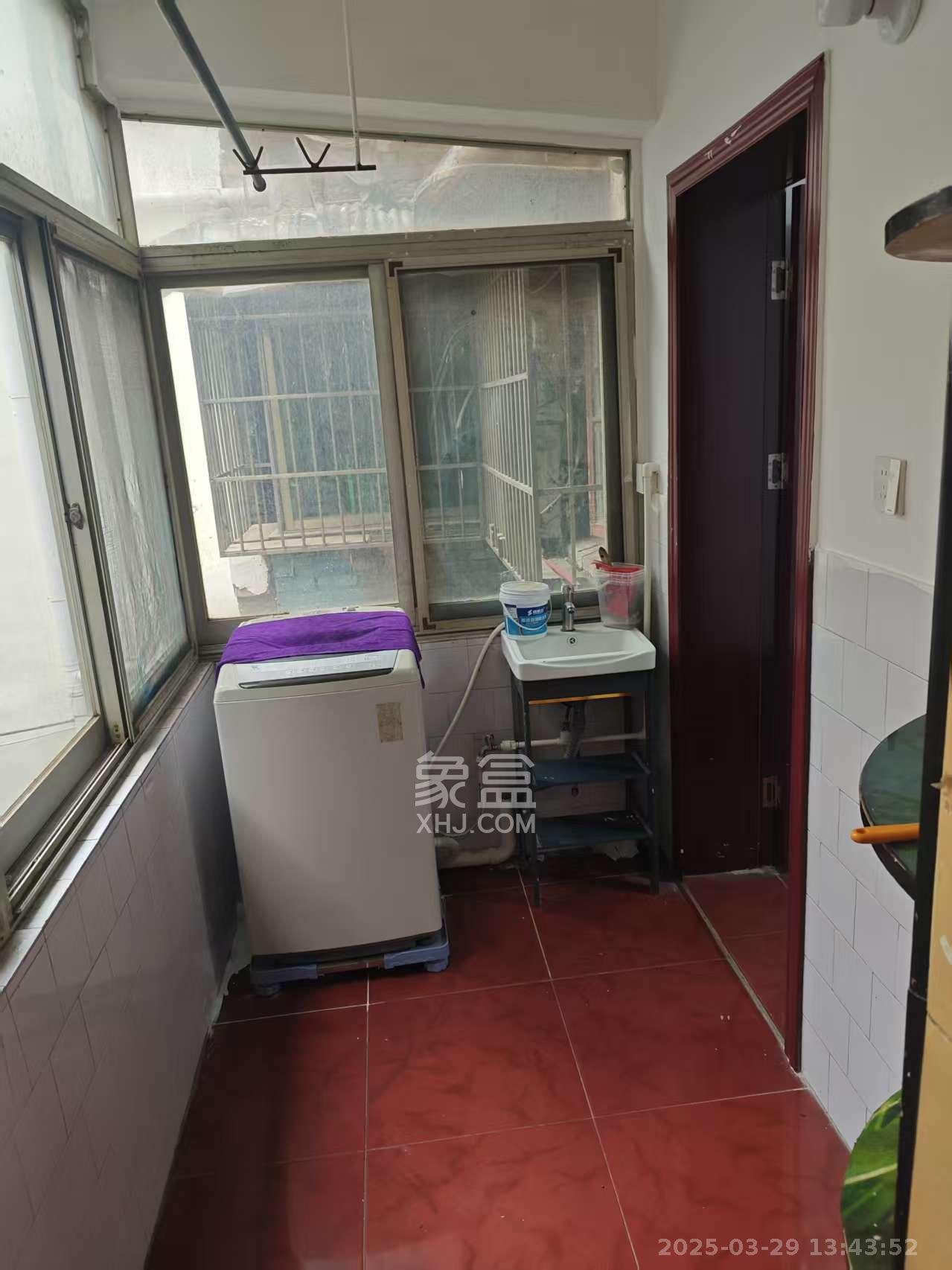 通泰街散盘  1室1厅1卫   1500.00元/月室内图