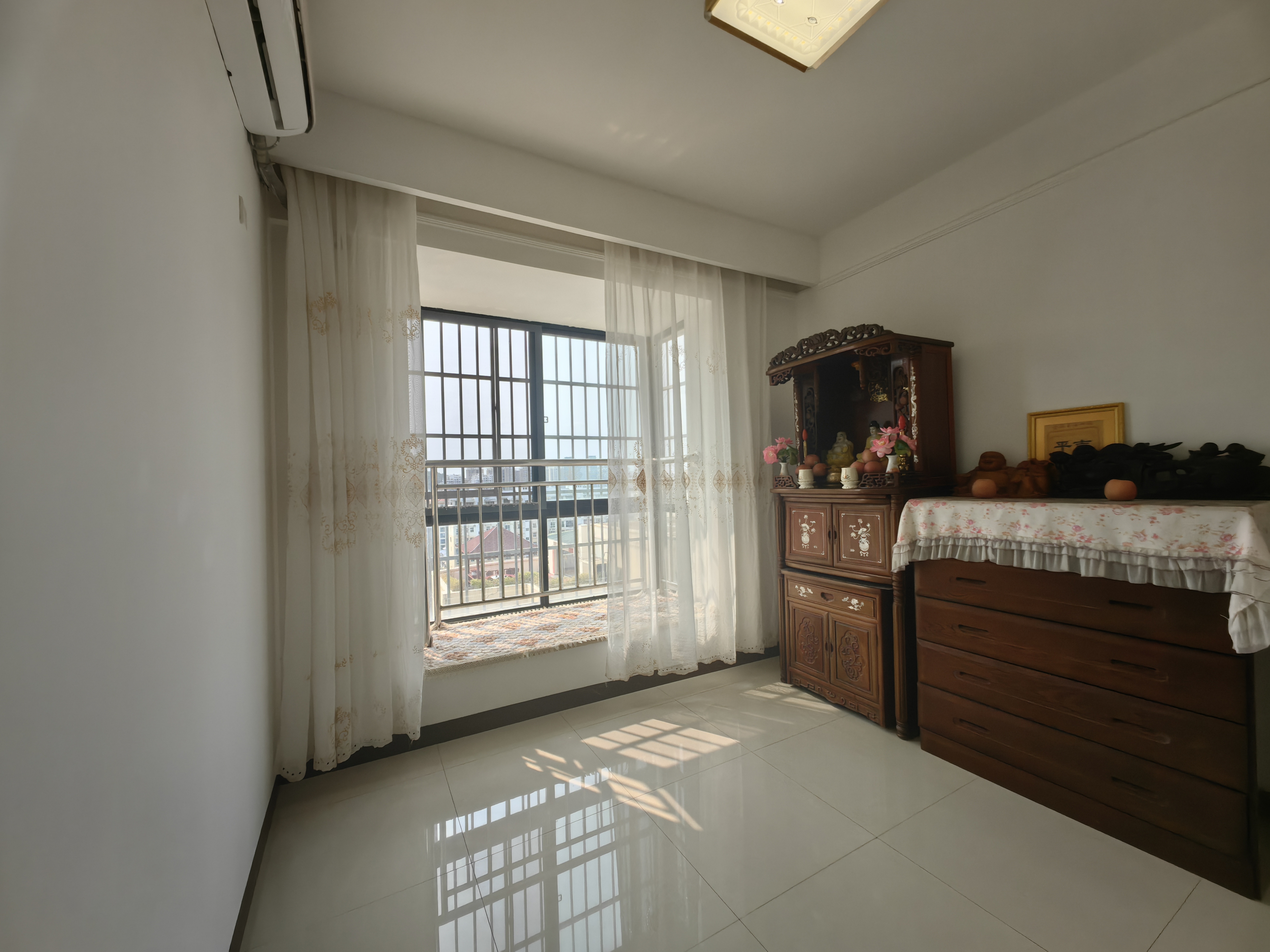 荣德花园 3室2厅2卫 230.0万 荣德花园 3室2厅2卫 230.0万室内图