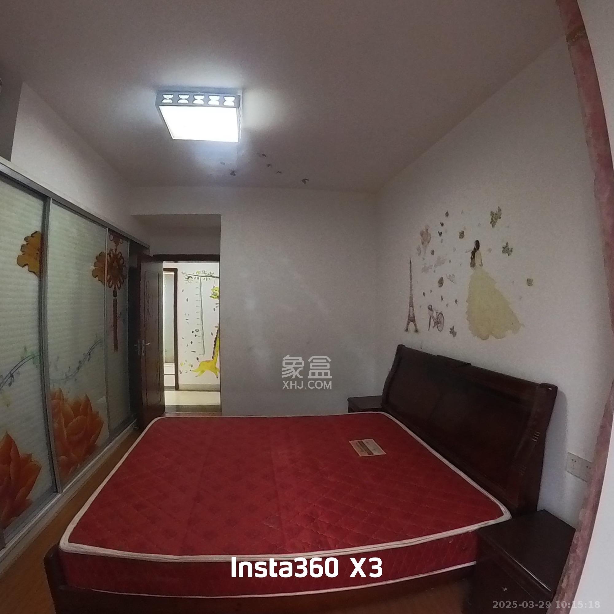 水岸世景  3室2厅1卫   1700.00元/月室内图