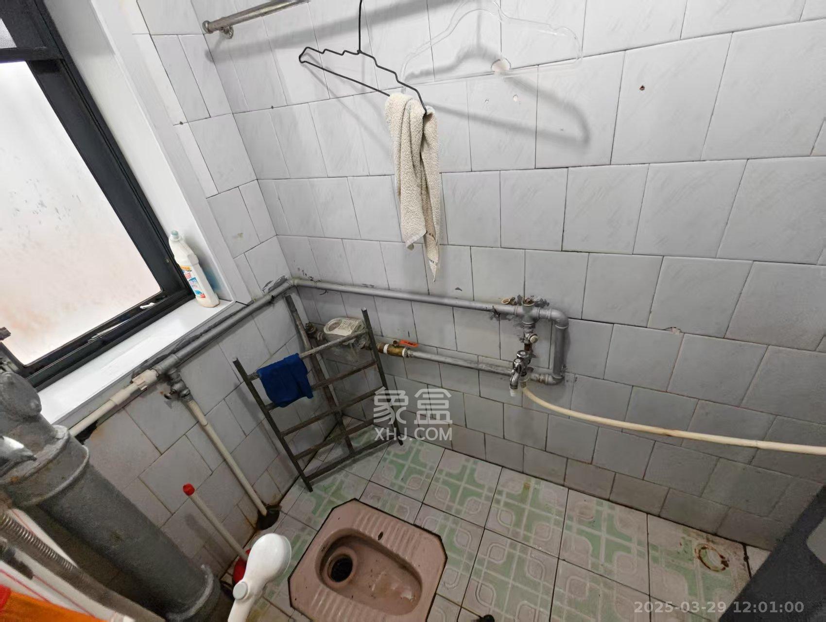 燕子岭散盘  2室1厅1卫    1700.0元/月 燕子岭散盘  2室1厅1卫    1700.0元/月室内图