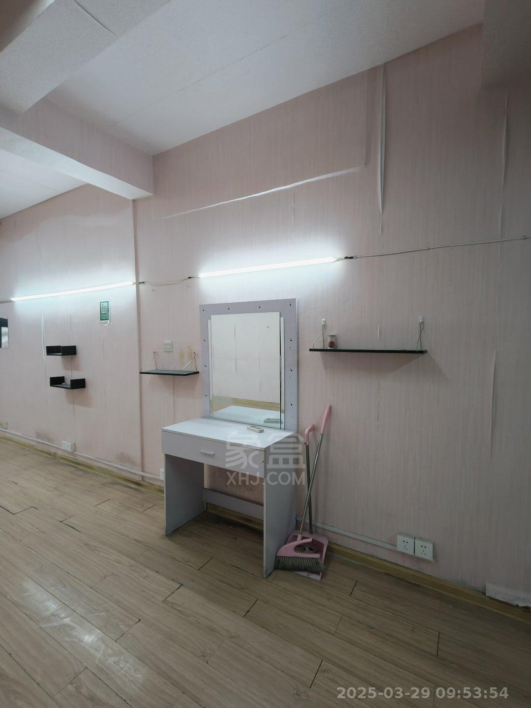 逸景华天 1室0厅1卫 1300.0元/月 逸景华天 1室0厅1卫 1300.0元/月室内图