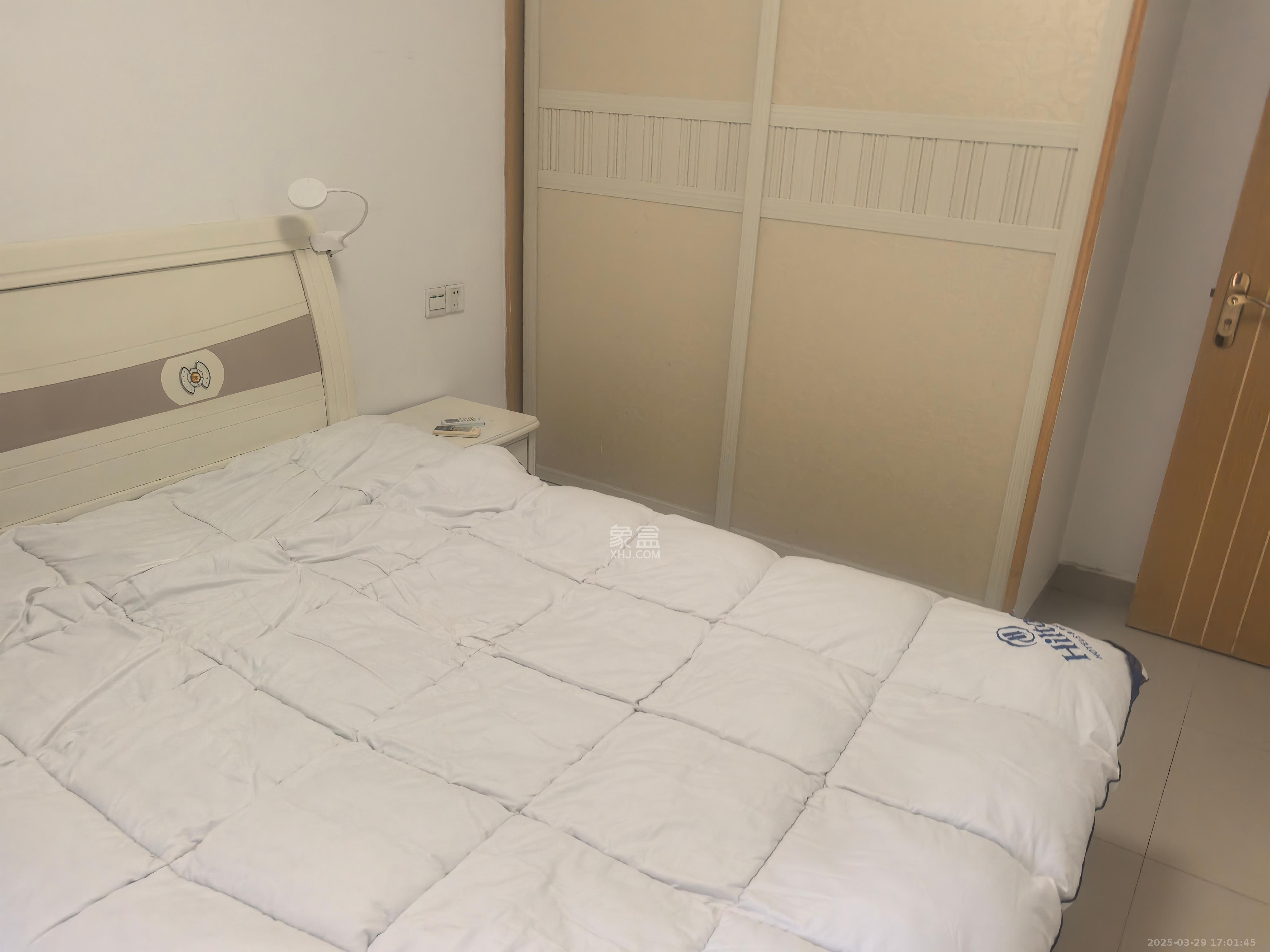 童话里  1室1厅1卫   1600.00元/月室内图