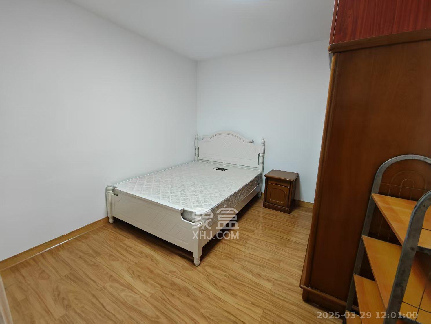 燕子岭散盘  2室1厅1卫    1700.0元/月 燕子岭散盘  2室1厅1卫    1700.0元/月室内图