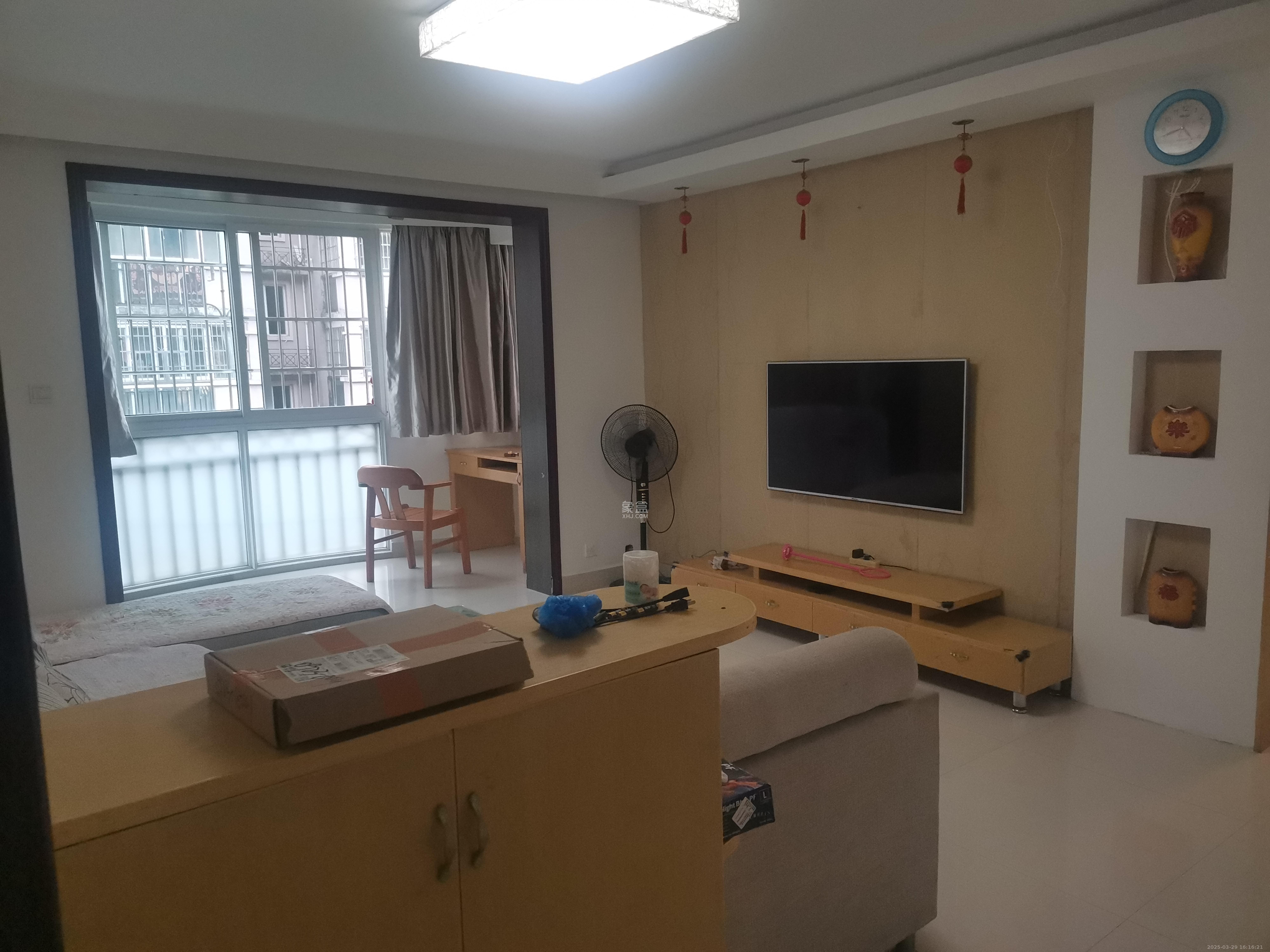枫华府第  3室2厅2卫   1800.00元/月室内图