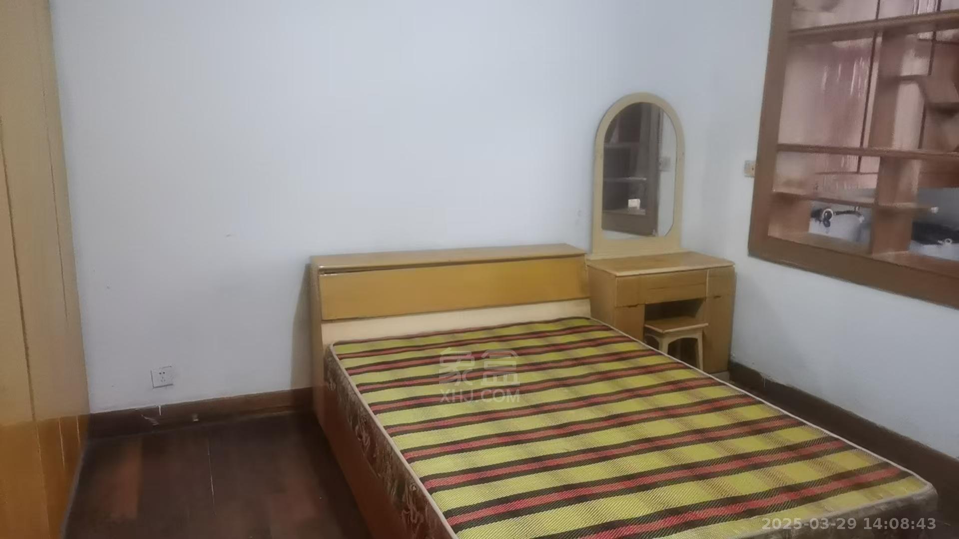 农林大院红旗中路9号 3室1厅0卫 800.0元/月 农林大院红旗中路9号 3室1厅0卫 800.0元/月室内图