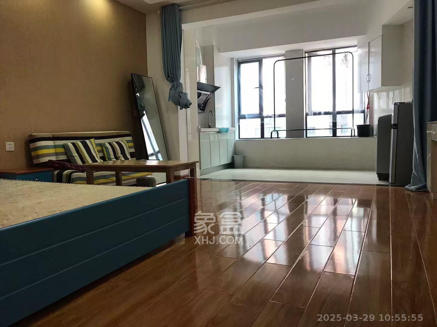 海德公园  1室1厅1卫   1300.00元/月