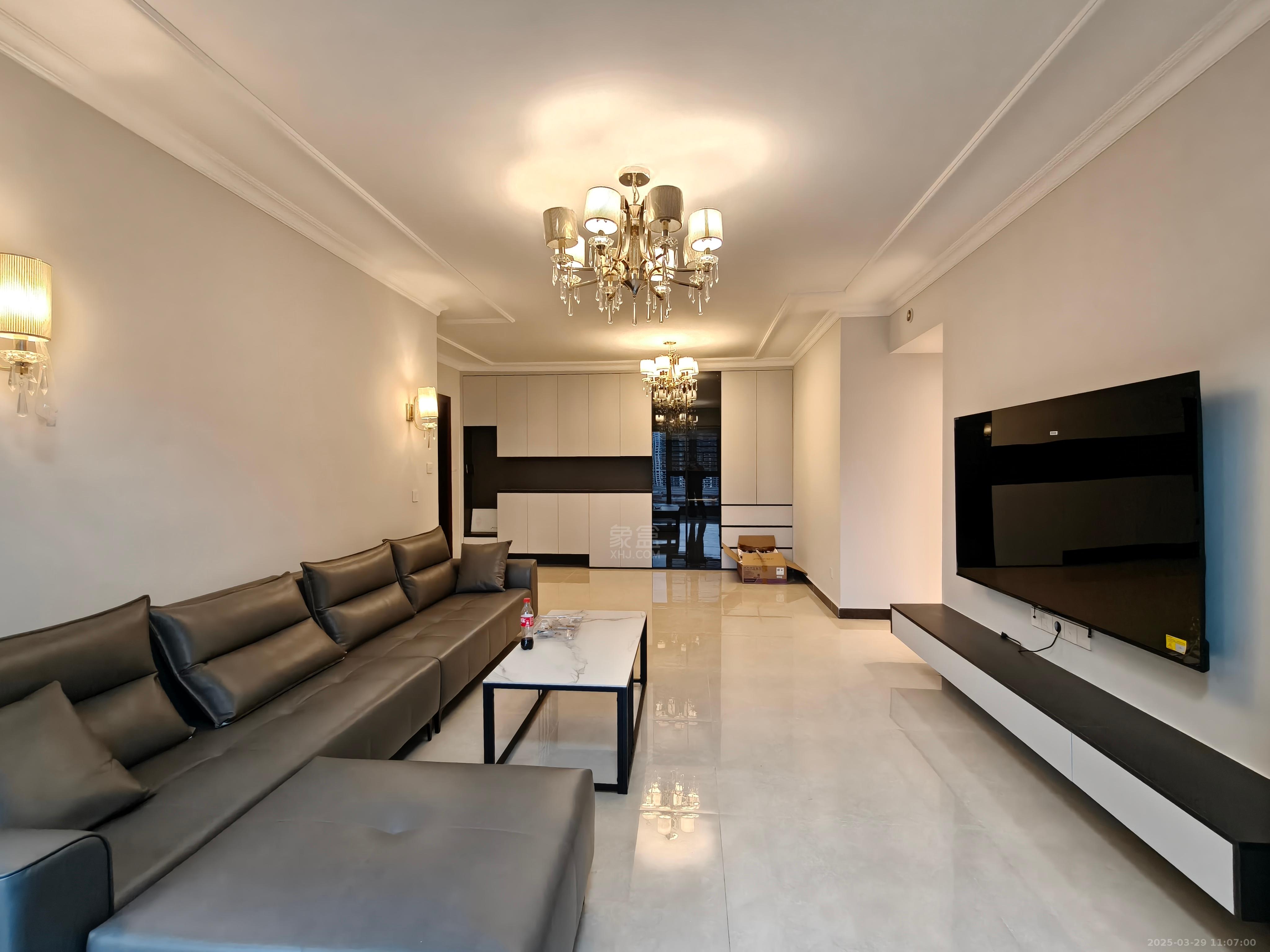 恒大华府 3室2厅2卫 2500.0元/月 恒大华府 3室2厅2卫 2500.0元/月室内图