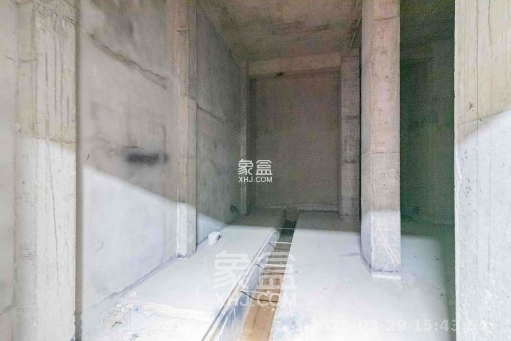 东原麓印长江C区  5室2厅2卫   6000.00元/月室内图