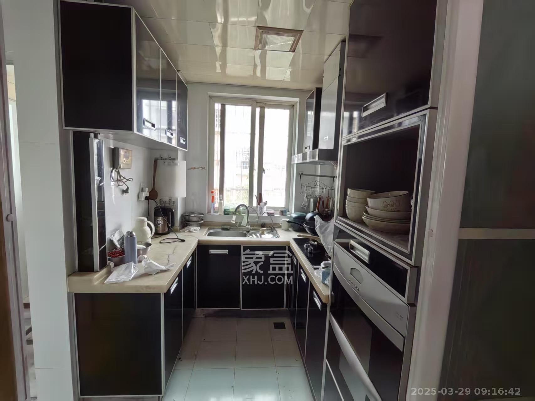 锦绣家园 3室2厅2卫 2000.0元/月 锦绣家园 3室2厅2卫 2000.0元/月室内图