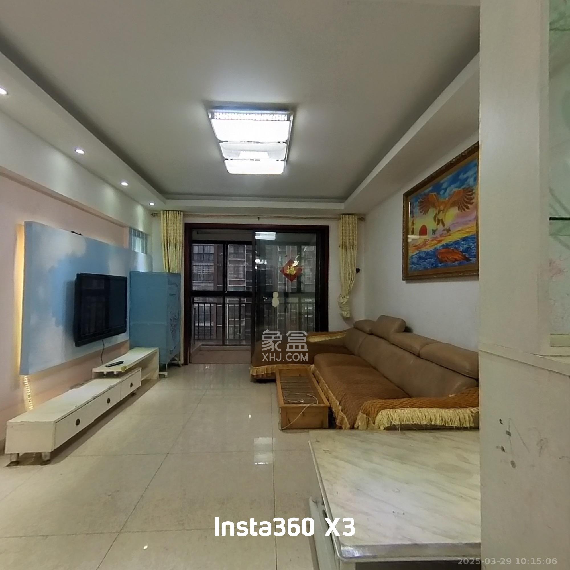 水岸世景  3室2厅1卫   1700.00元/月室内图