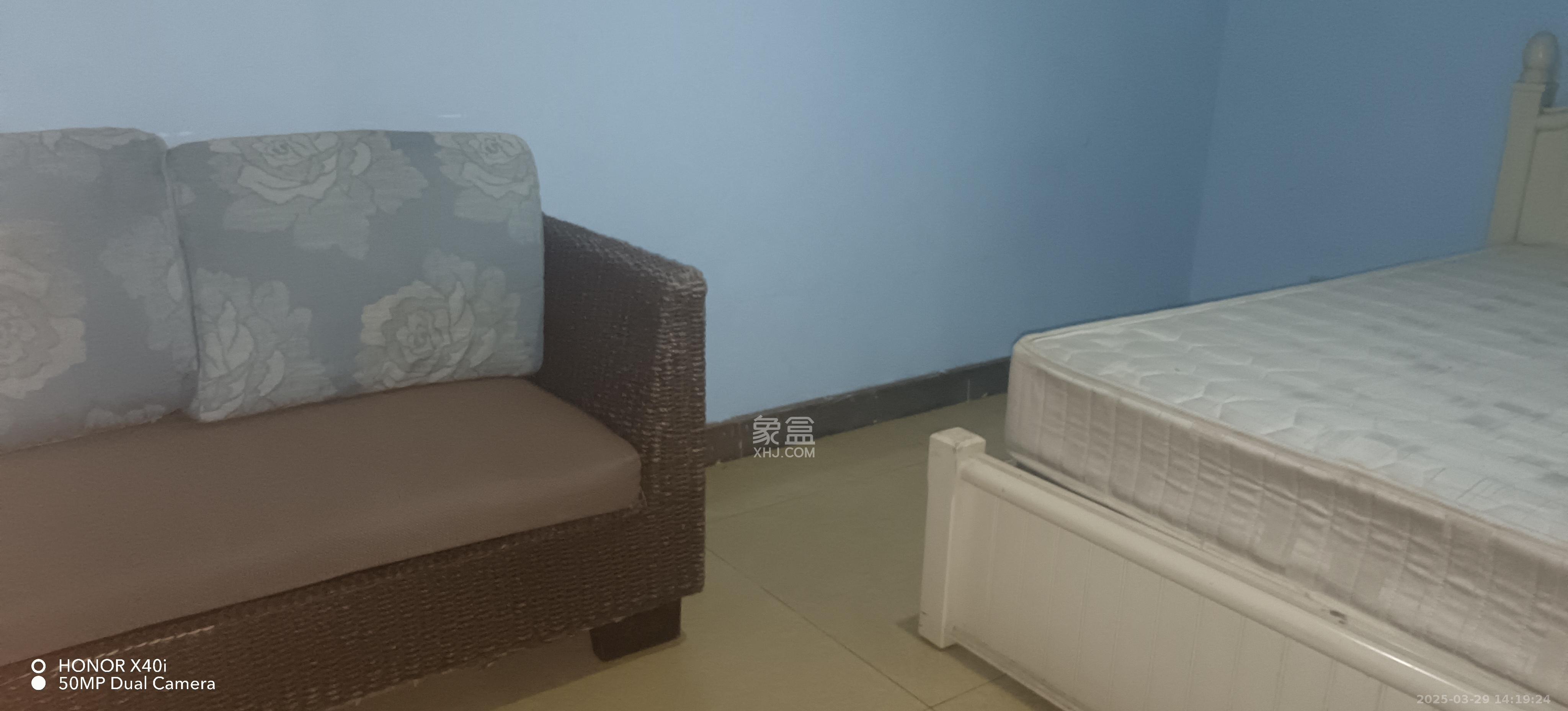 建行芙蓉支行宿舍  3室1厅2卫    3000.0元/月 建行芙蓉支行宿舍  3室1厅2卫    3000.0元/月室内图