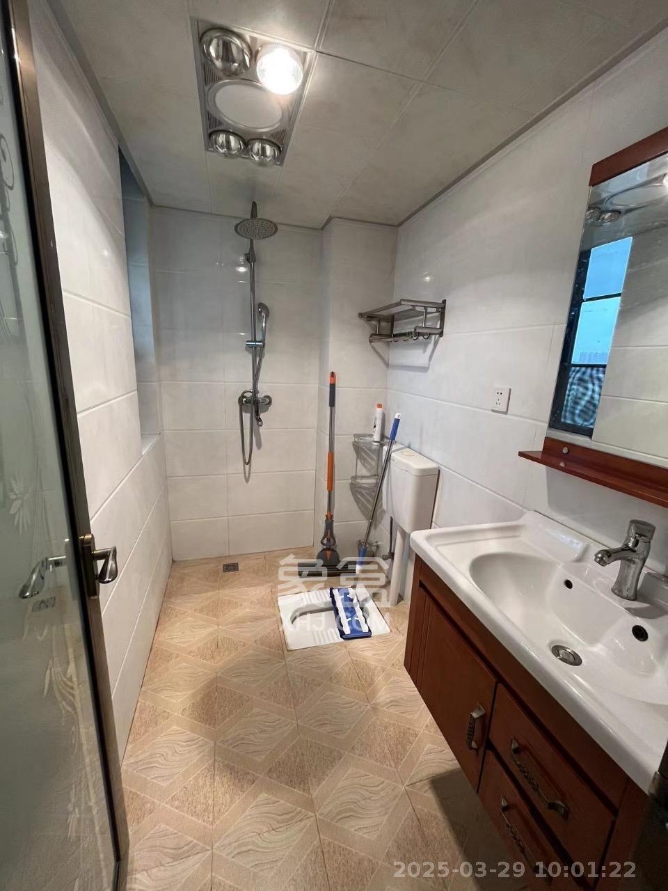 中南红领邦(红星嘉和苑) 3室2厅1卫 2200.0元/月 中南红领邦(红星嘉和苑) 3室2厅1卫 2200.0元/月室内图