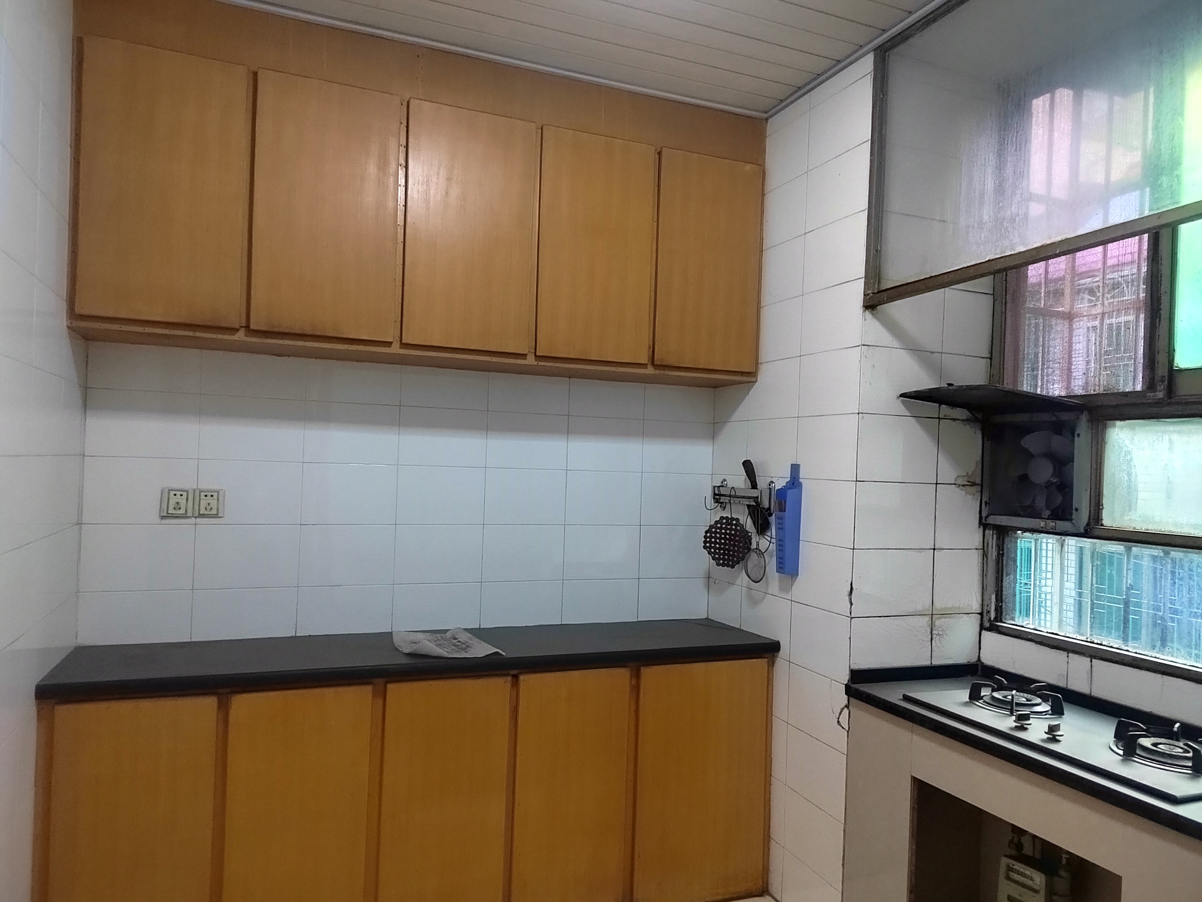 桂花园小区  4室2厅1卫    800.0元/月 桂花园小区  4室2厅1卫    800.0元/月室内图