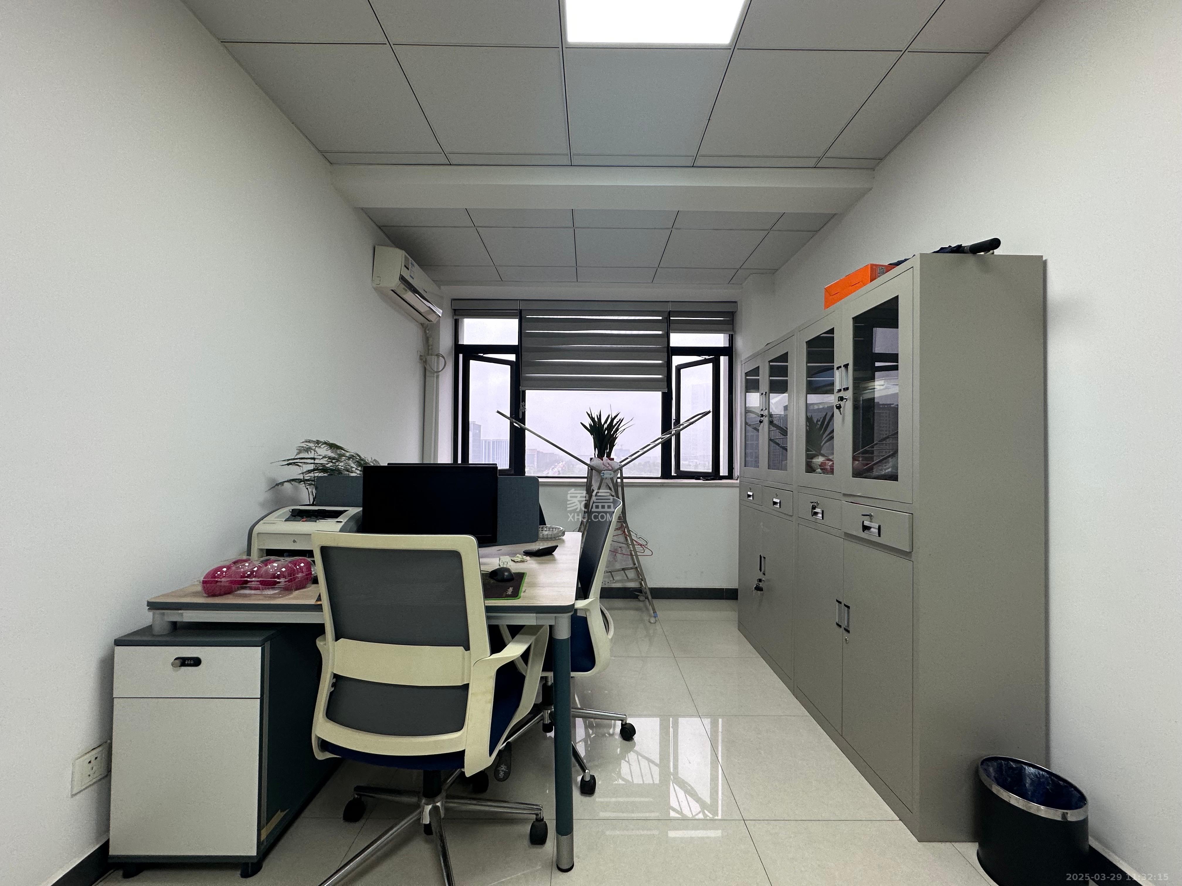 鑫远杰座  5室2厅1卫    7280.0元/月 鑫远杰座  5室2厅1卫    7280.0元/月室内图