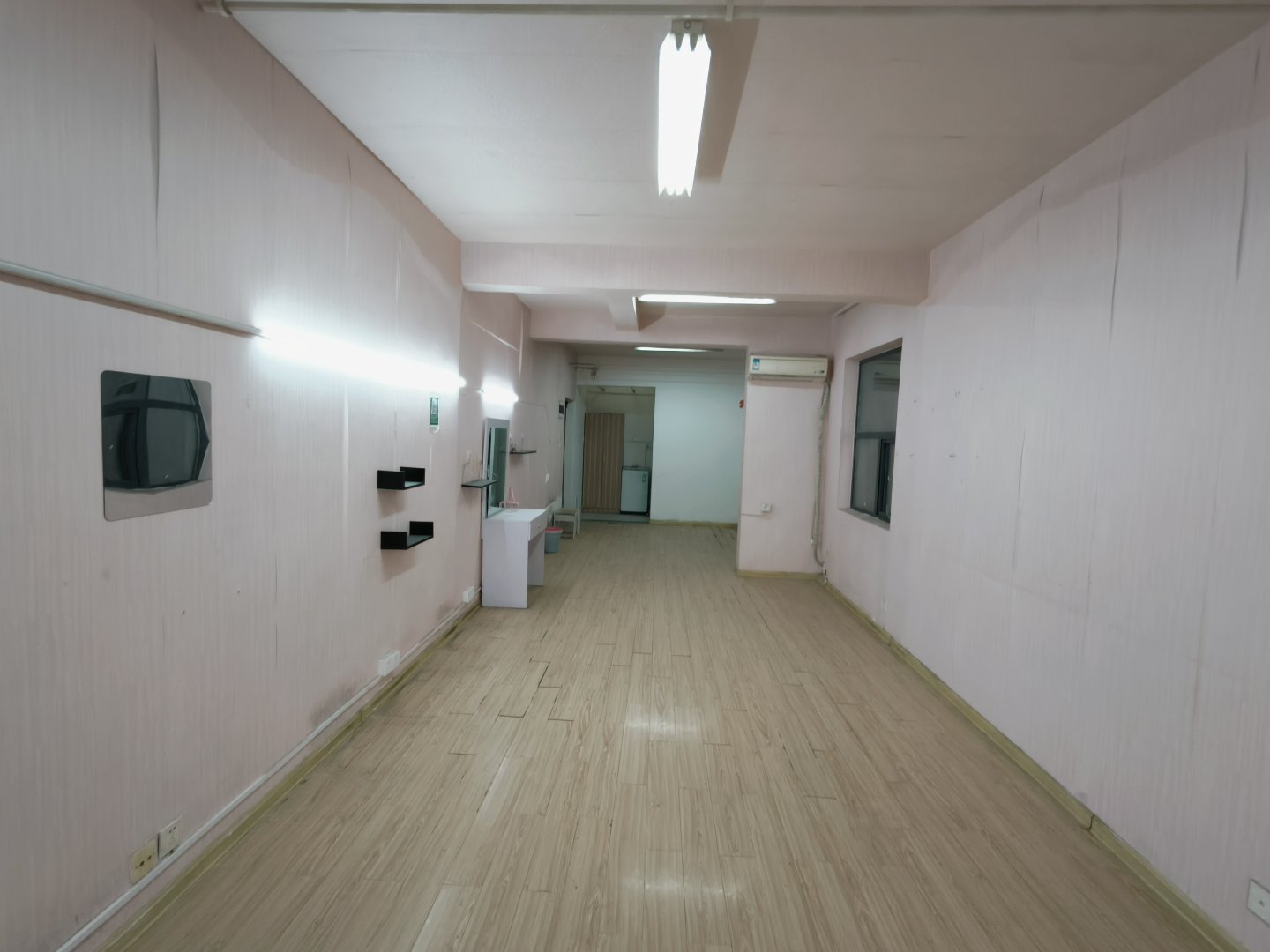 逸景华天 1室0厅1卫 1300.0元/月 逸景华天 1室0厅1卫 1300.0元/月户型图