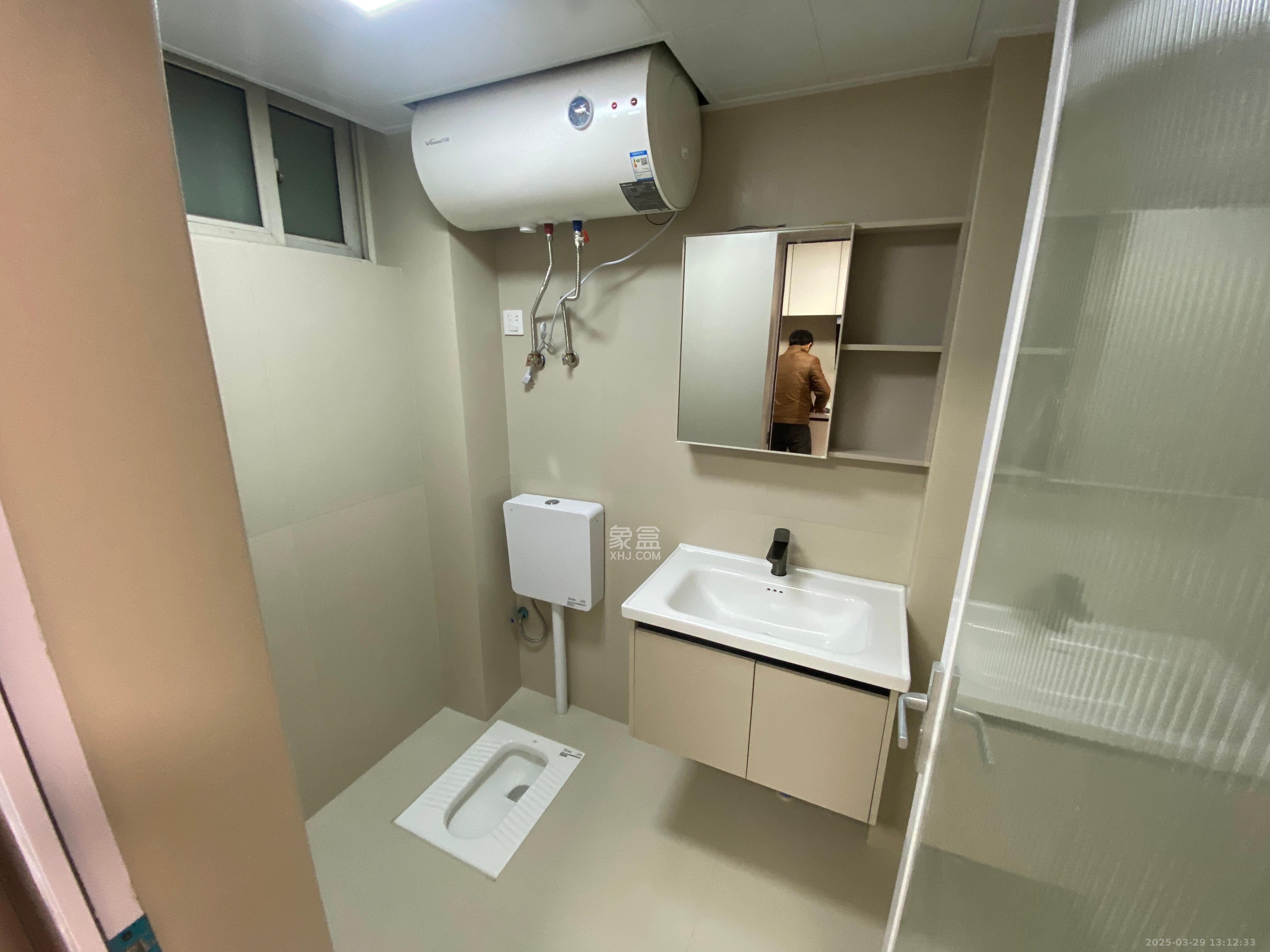 巧克力空间（建鸿达现代大厦）  1室1厅1卫   1800.00元/月室内图