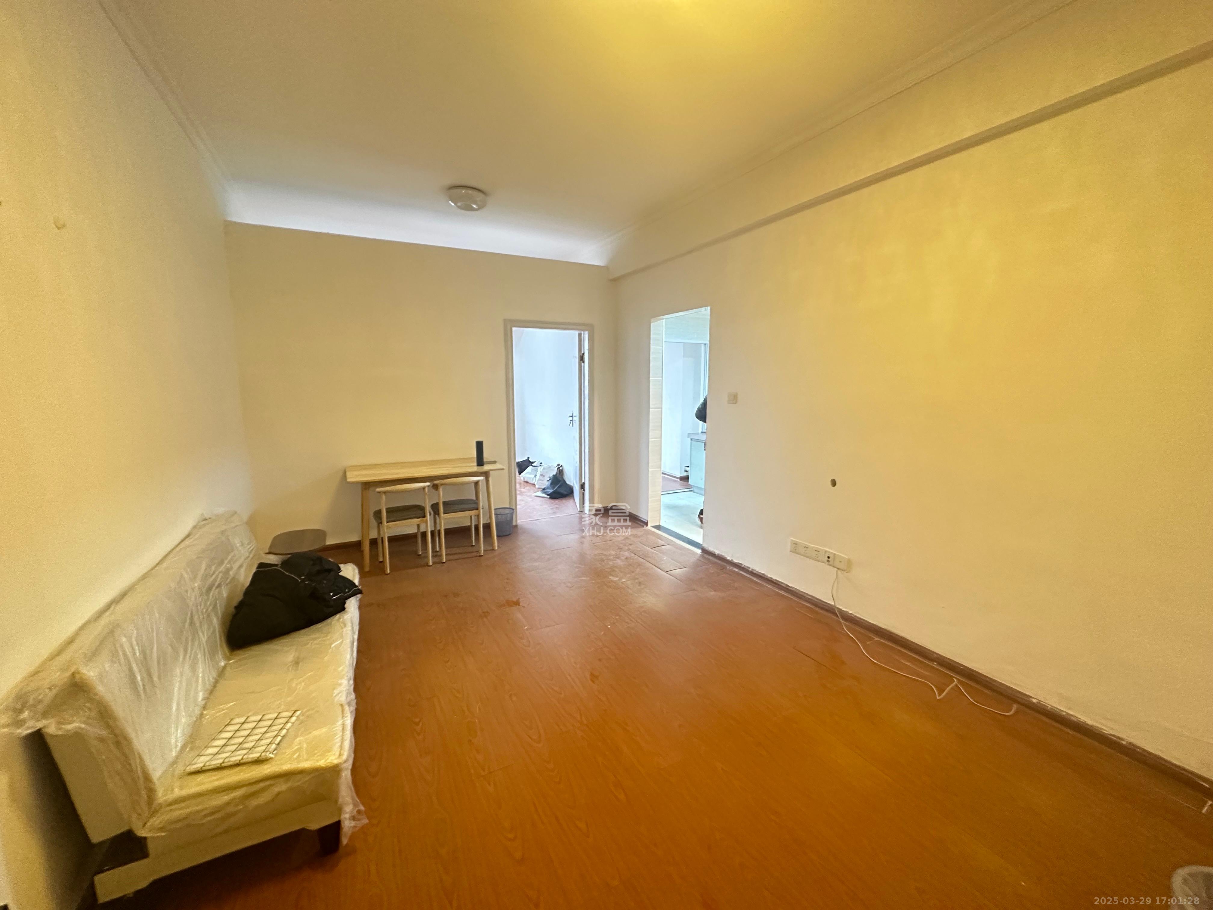 地华梅溪湖畔 1室1厅1卫 1600.0元/月 地华梅溪湖畔 1室1厅1卫 1600.0元/月室内图