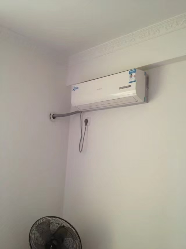 名仕华府 3室2厅2卫 2000.0元/月 名仕华府 3室2厅2卫 2000.0元/月室内图