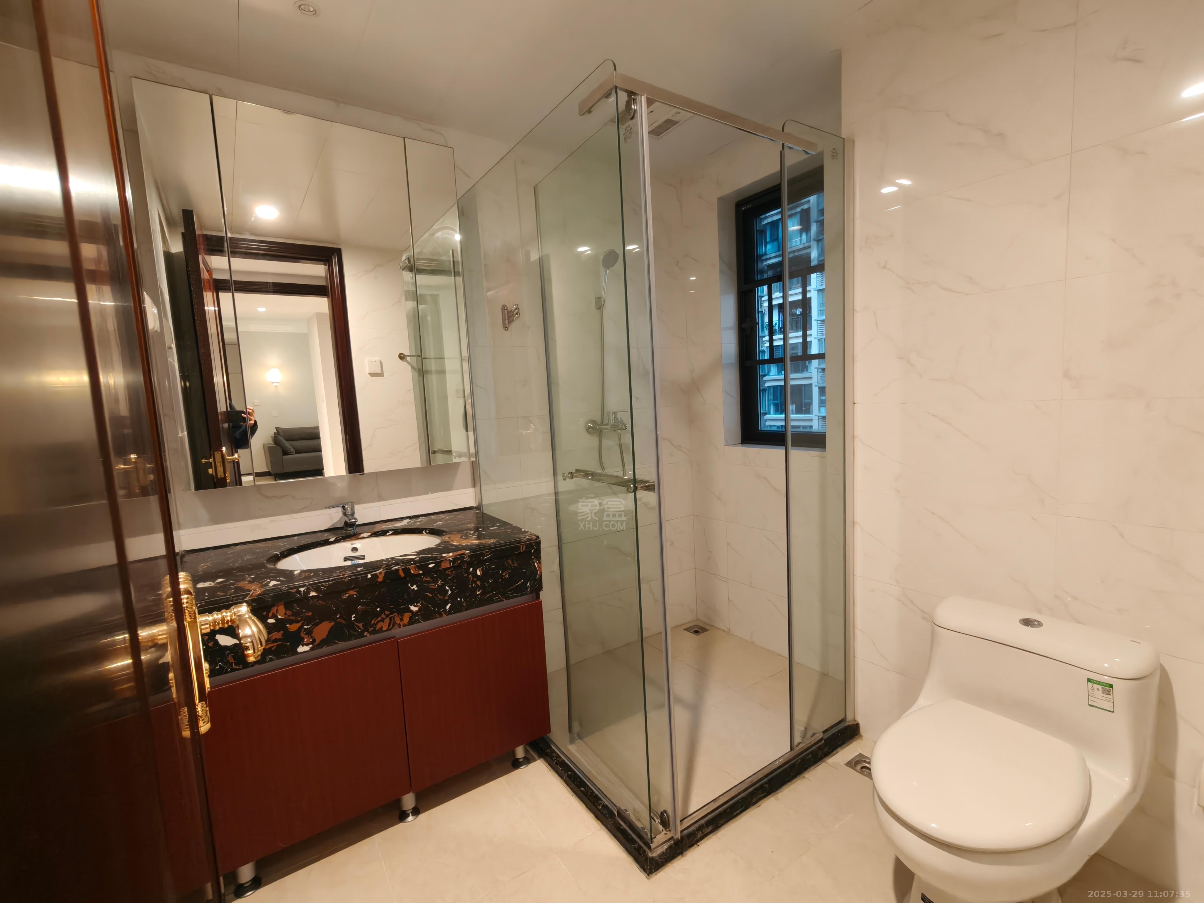 恒大华府 3室2厅2卫 2500.0元/月 恒大华府 3室2厅2卫 2500.0元/月室内图