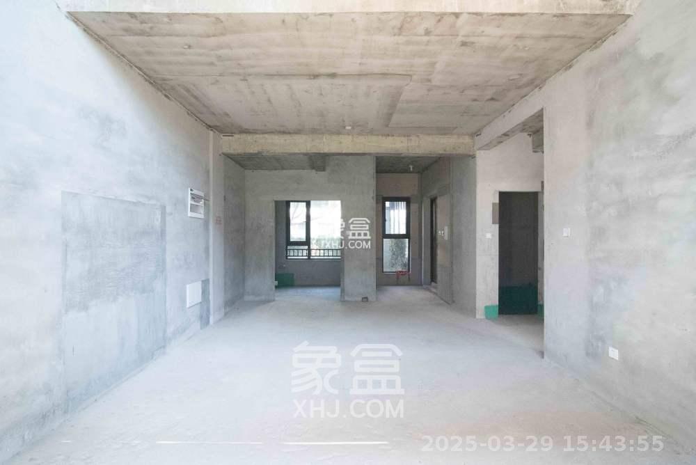 东原麓印长江C区  5室2厅2卫   6000.00元/月室内图
