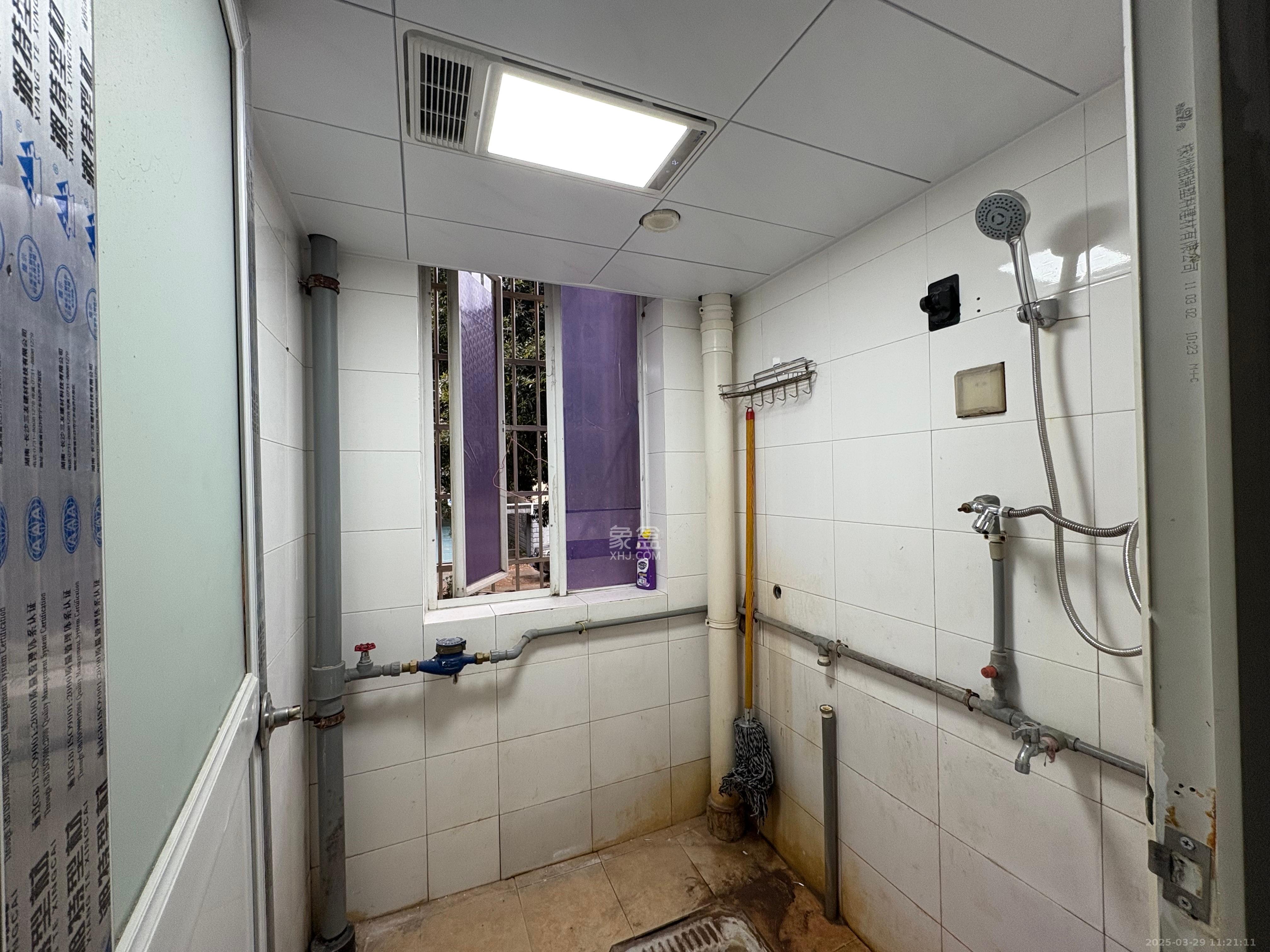 咸嘉新村西子园 2室2厅0卫 1900.0元/月 咸嘉新村西子园 2室2厅0卫 1900.0元/月室内图