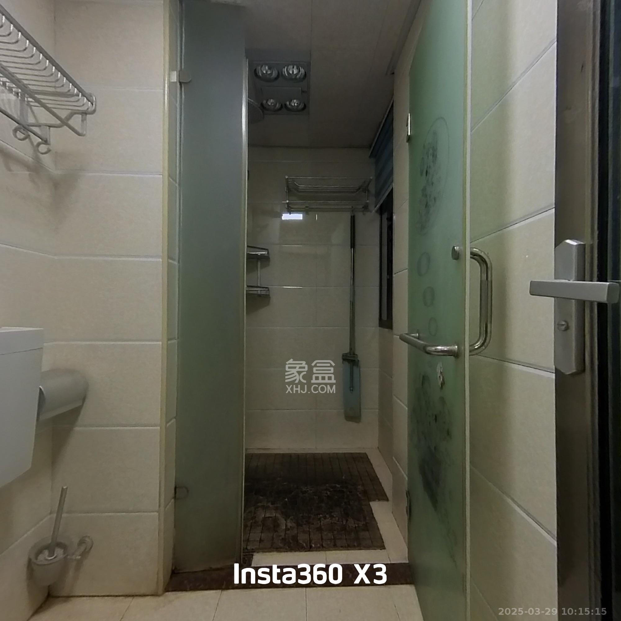 水岸世景  3室2厅1卫   1700.00元/月室内图