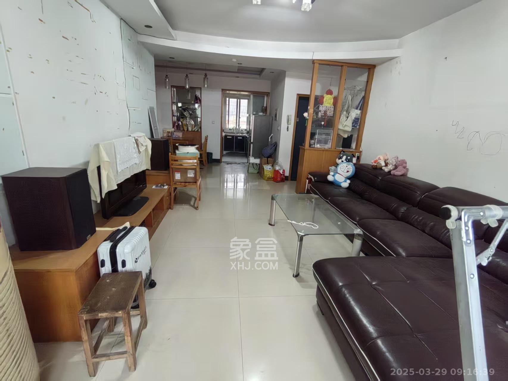 锦绣家园 3室2厅2卫 2000.0元/月 锦绣家园 3室2厅2卫 2000.0元/月室内图