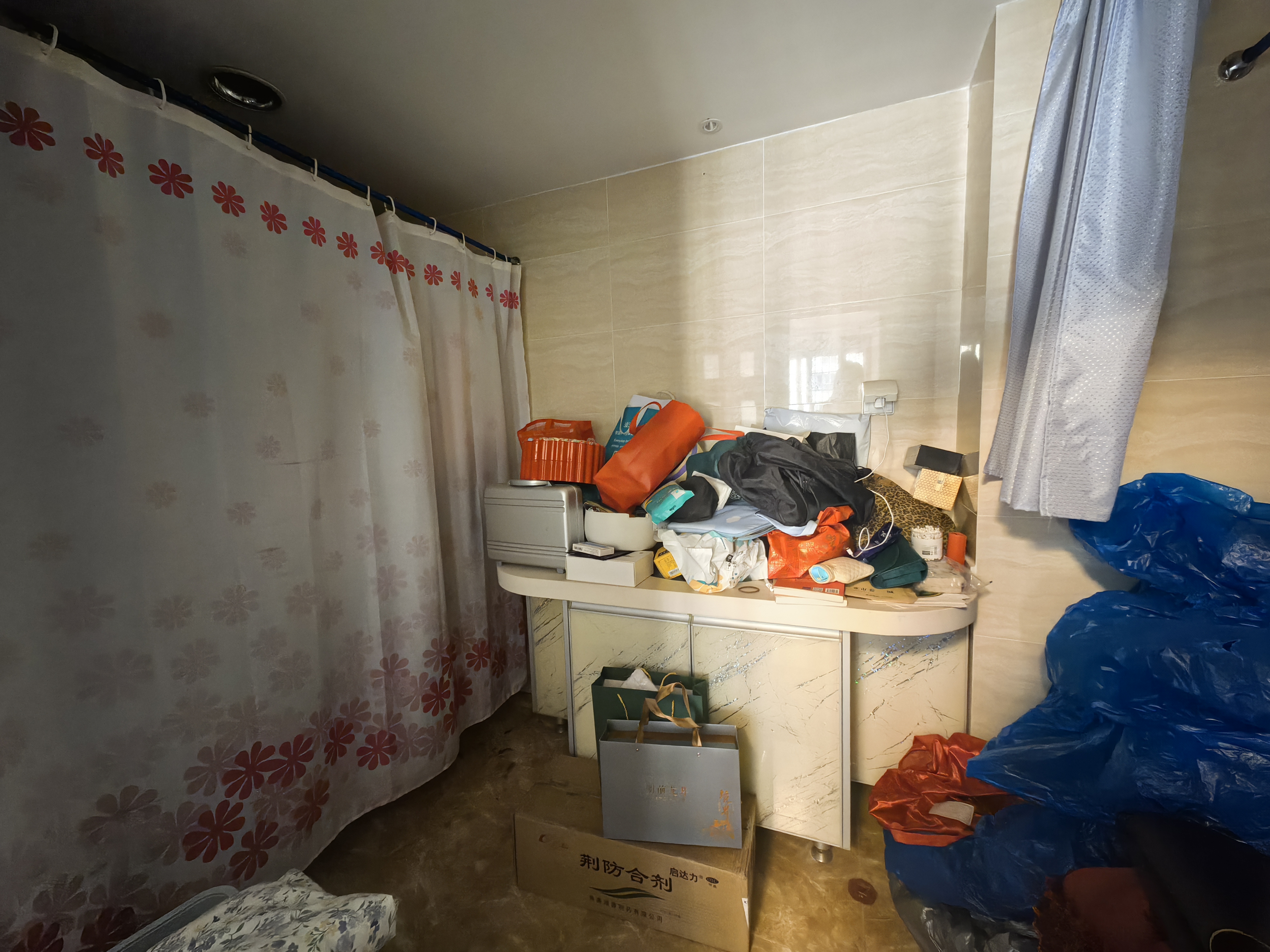 荣德花园 3室2厅2卫 230.0万 荣德花园 3室2厅2卫 230.0万室内图