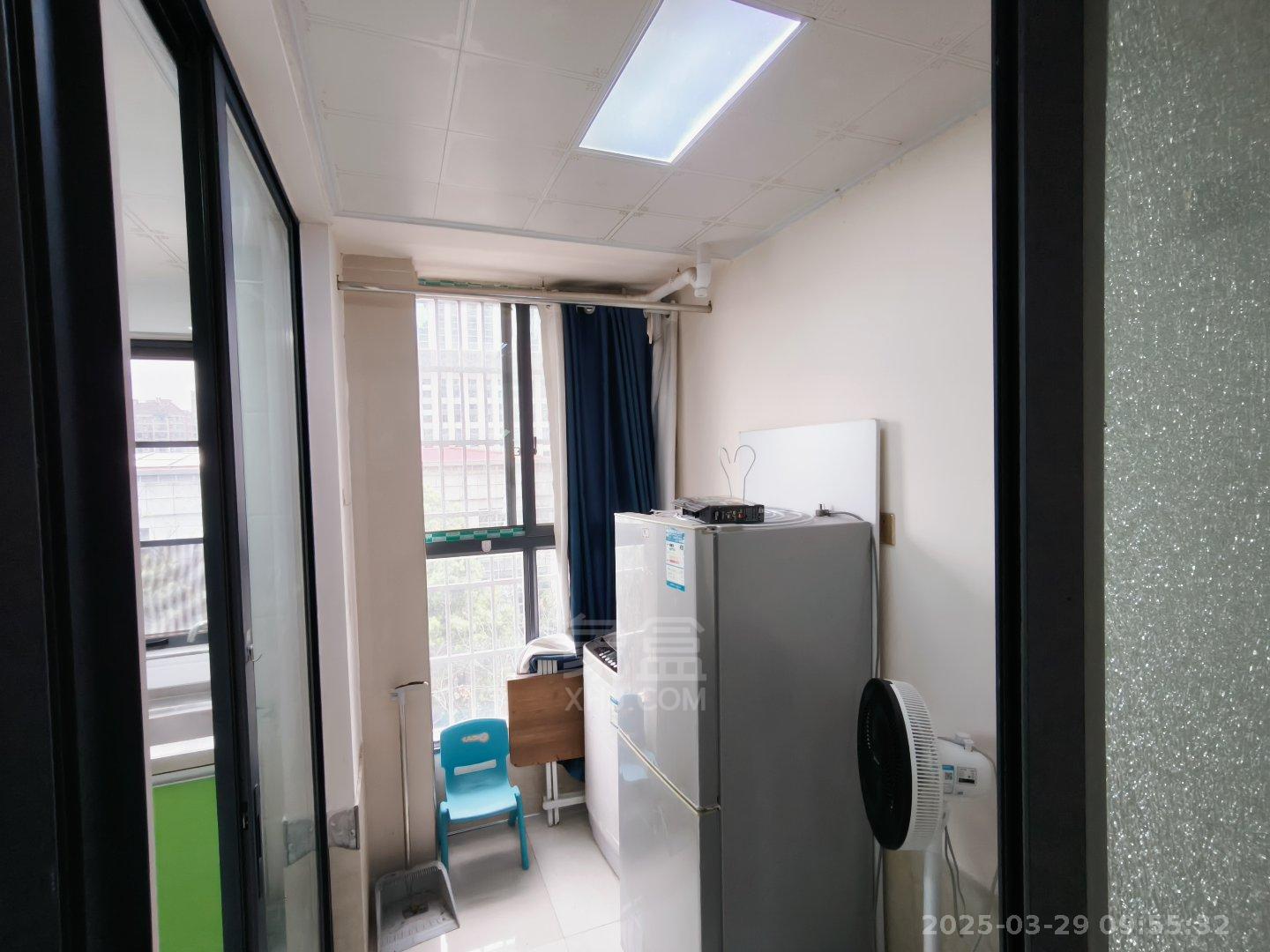 中建御山和苑  1室1厅1卫   1200.00元/月室内图