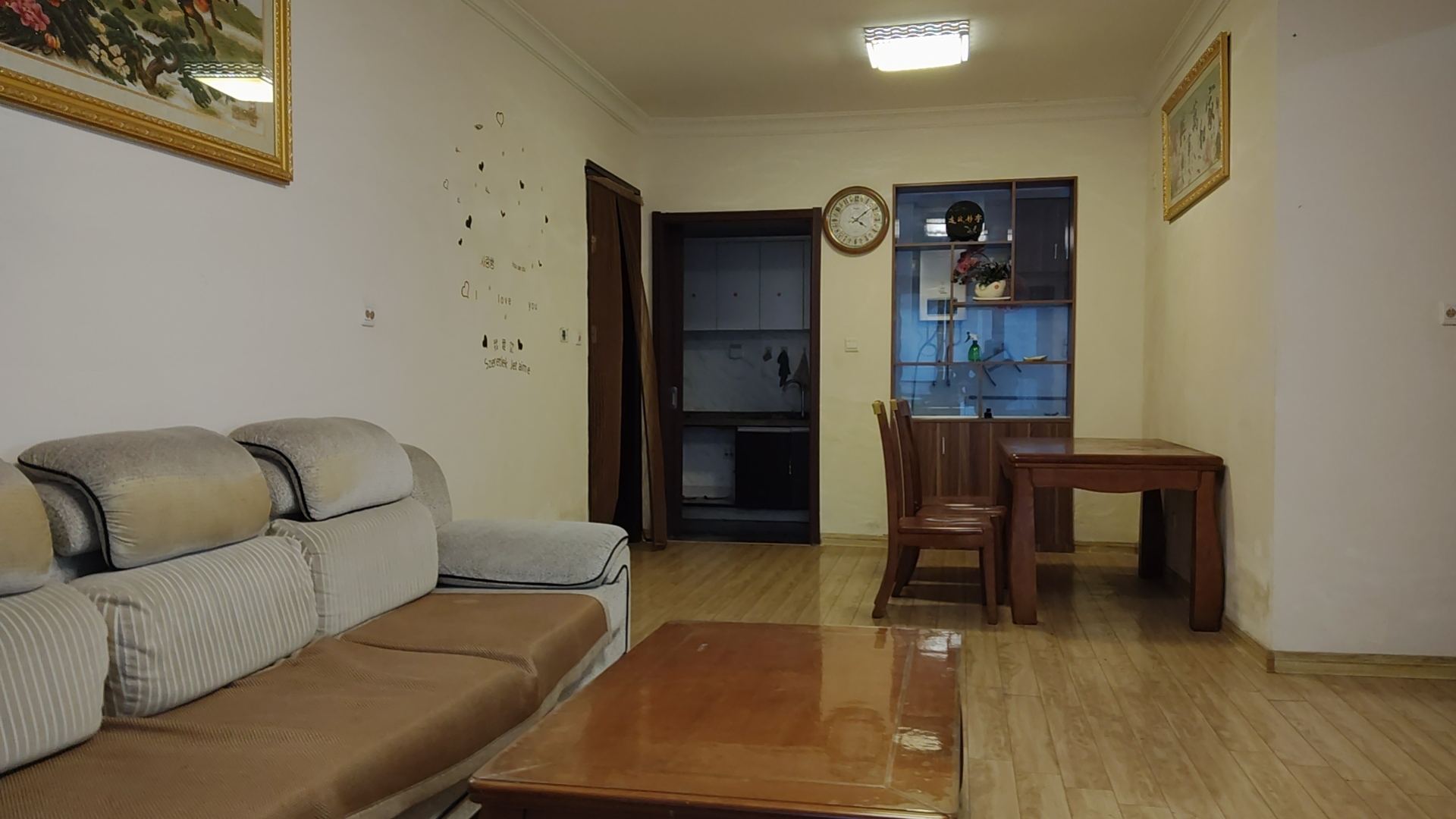 衡阳碧桂园 4室2厅2卫 1650.0元/月 衡阳碧桂园 4室2厅2卫 1650.0元/月室内图