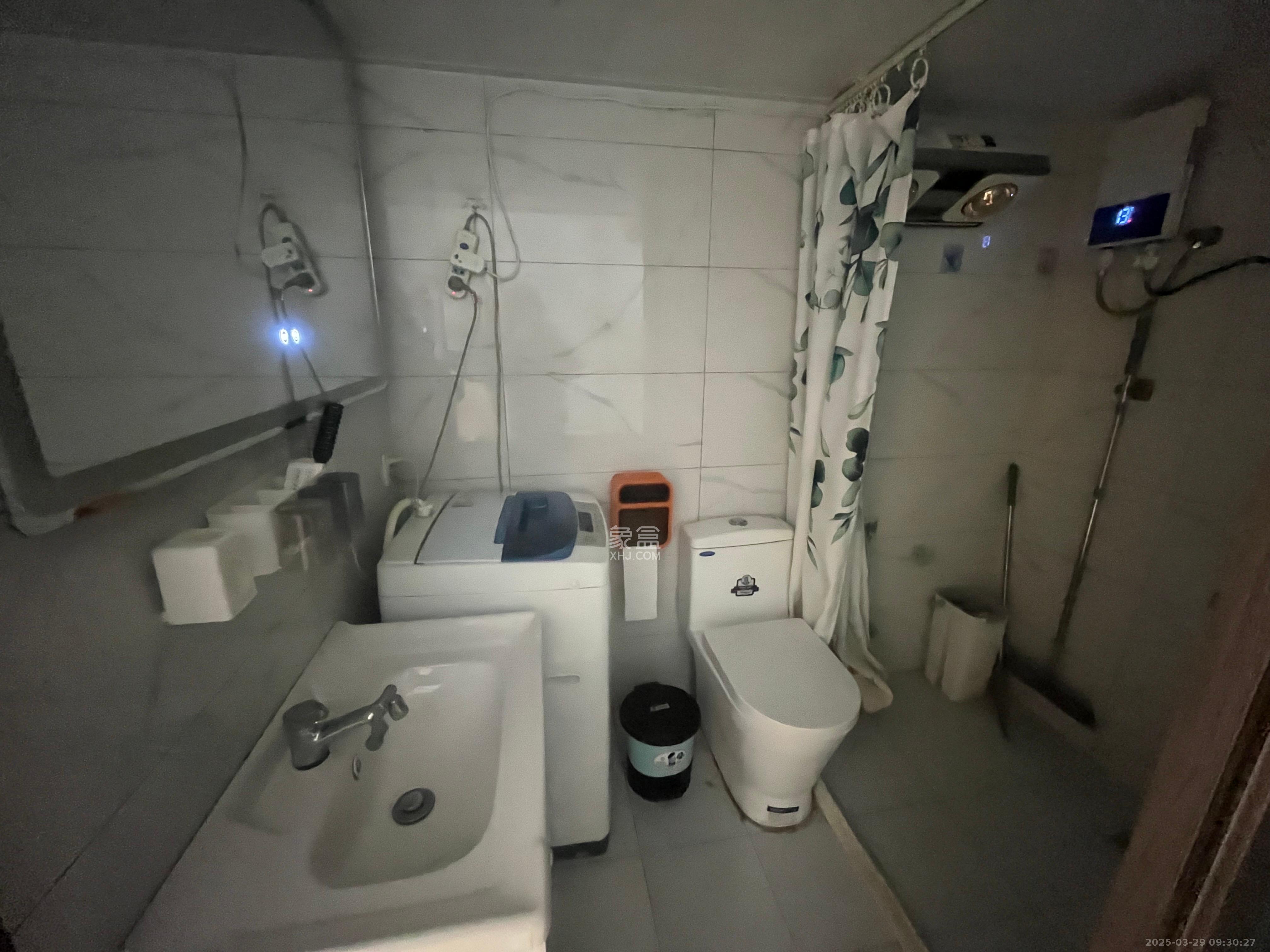 太阳城 2室1厅1卫 1550.0元/月 太阳城 2室1厅1卫 1550.0元/月室内图